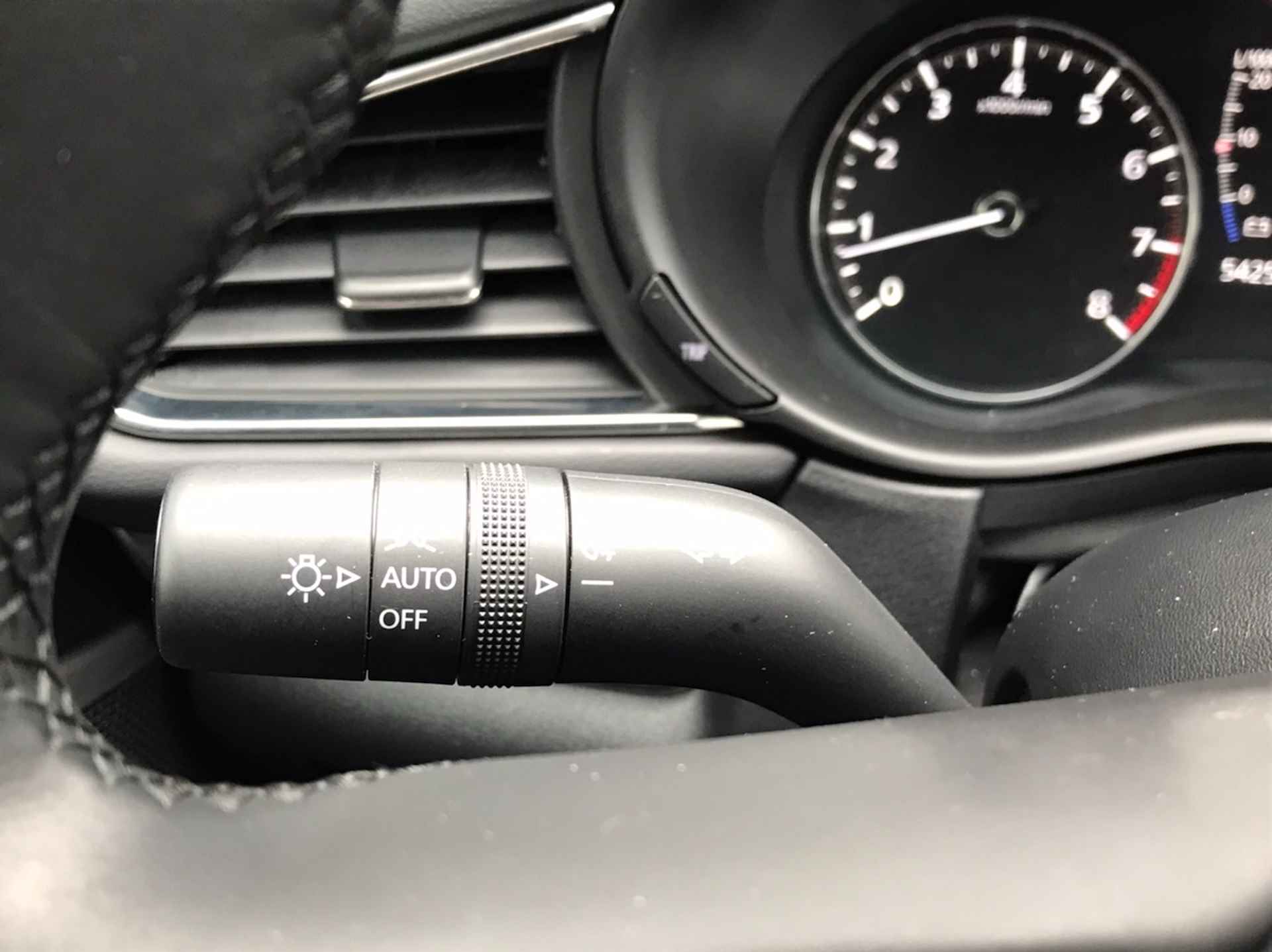 MAZDA Cx-30 E-Skyactiv G 150pk M Hybrid Automaat Homura | Navigatie Apple Car Play | Blindspot Warning | LED Verlichting | Parkeercamera | - 16/30