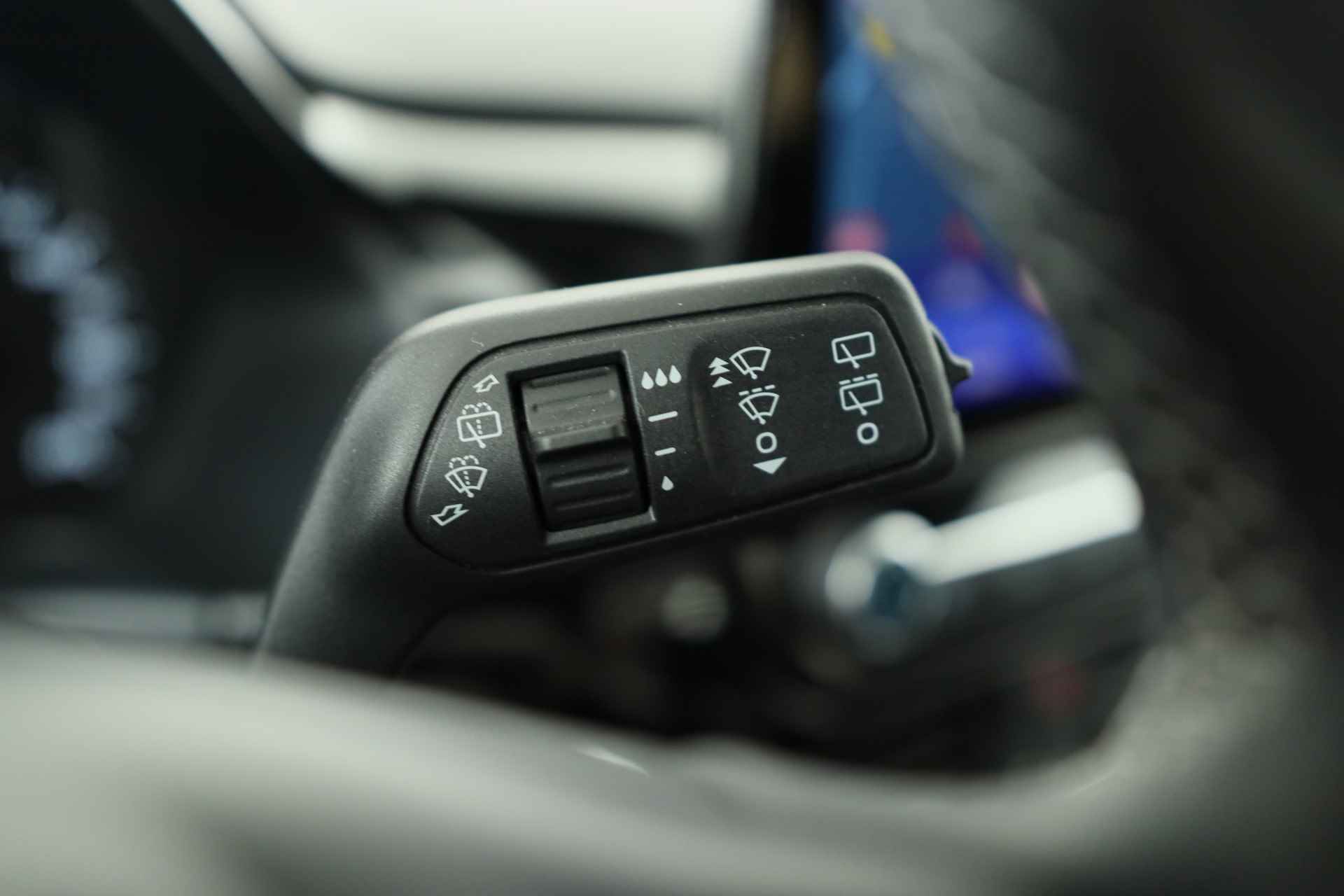 Ford Fiesta 1.0 EcoBoost Titanium | Navigatie | Climate Control | Cruise | LED | Parkeersensoren | Lichtmetalen Velgen - 31/34