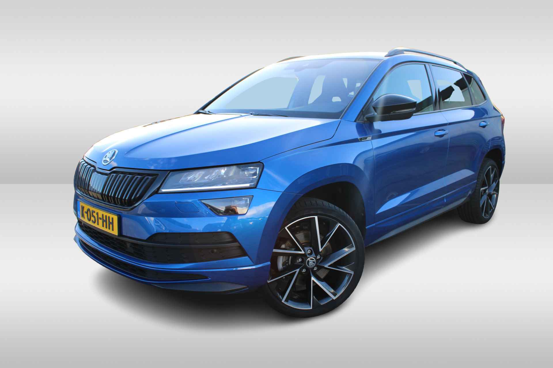 Škoda Karoq 1.5 TSI 150pk ACT Sportline Business Comfort DSG Automaat Navigatie /Parkeersensoren / LED verlichting / Camera / 19"LM Velgen /Stoelverwarming - 4/37