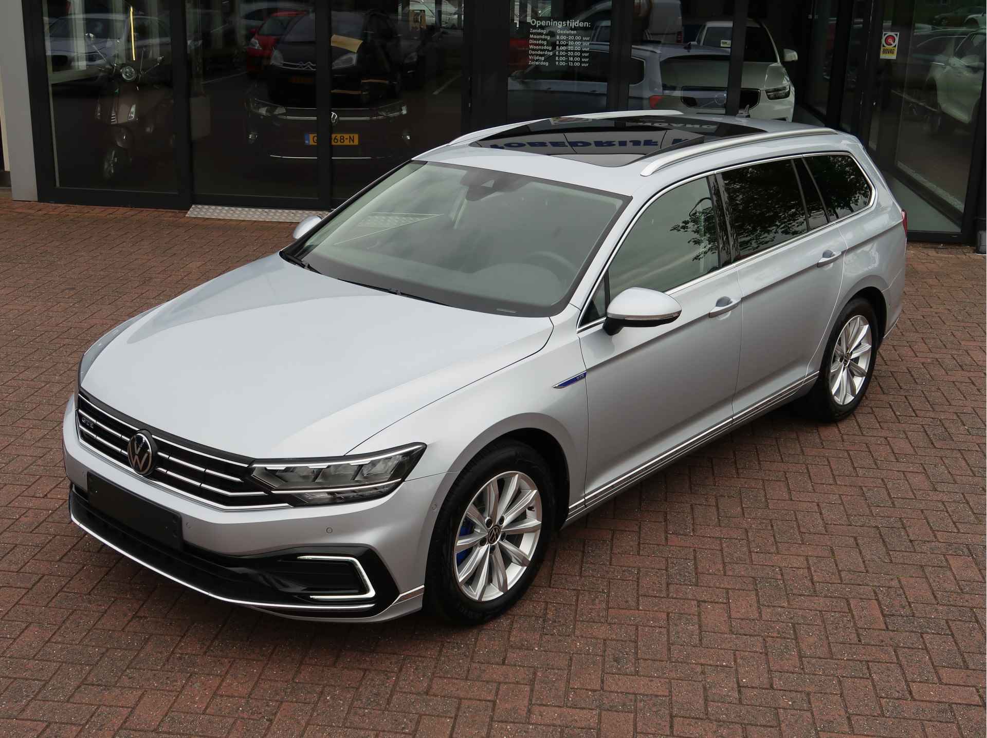 Volkswagen Passat Variant 1.4 TSI Plug-in Hybrid GTE Business | panorama | virtual | 360 camera | leder/alcantara | - 9/35