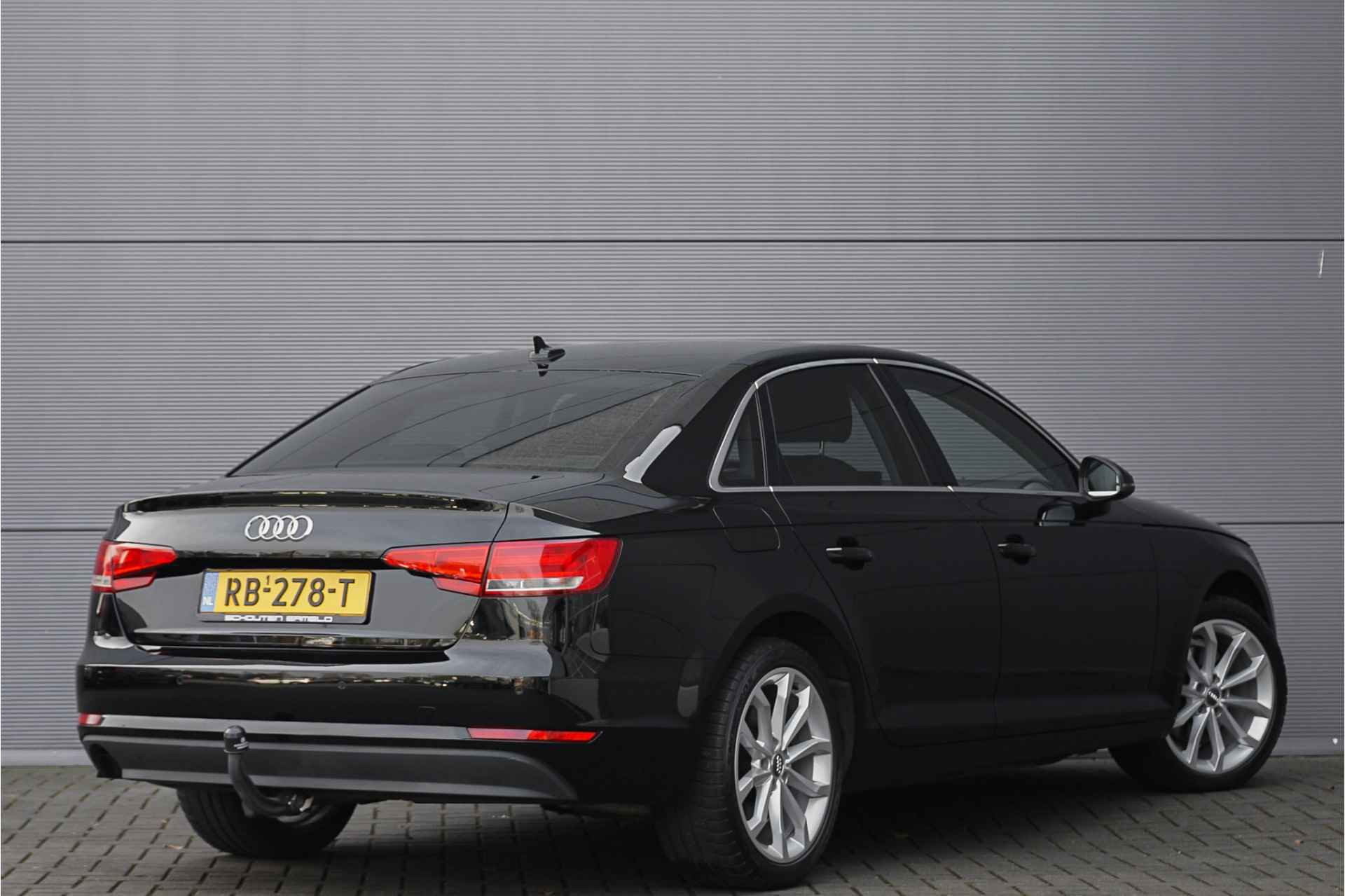 Audi A4 Limousine 1.4 TFSI LED Trekhaak 18" - 12/36