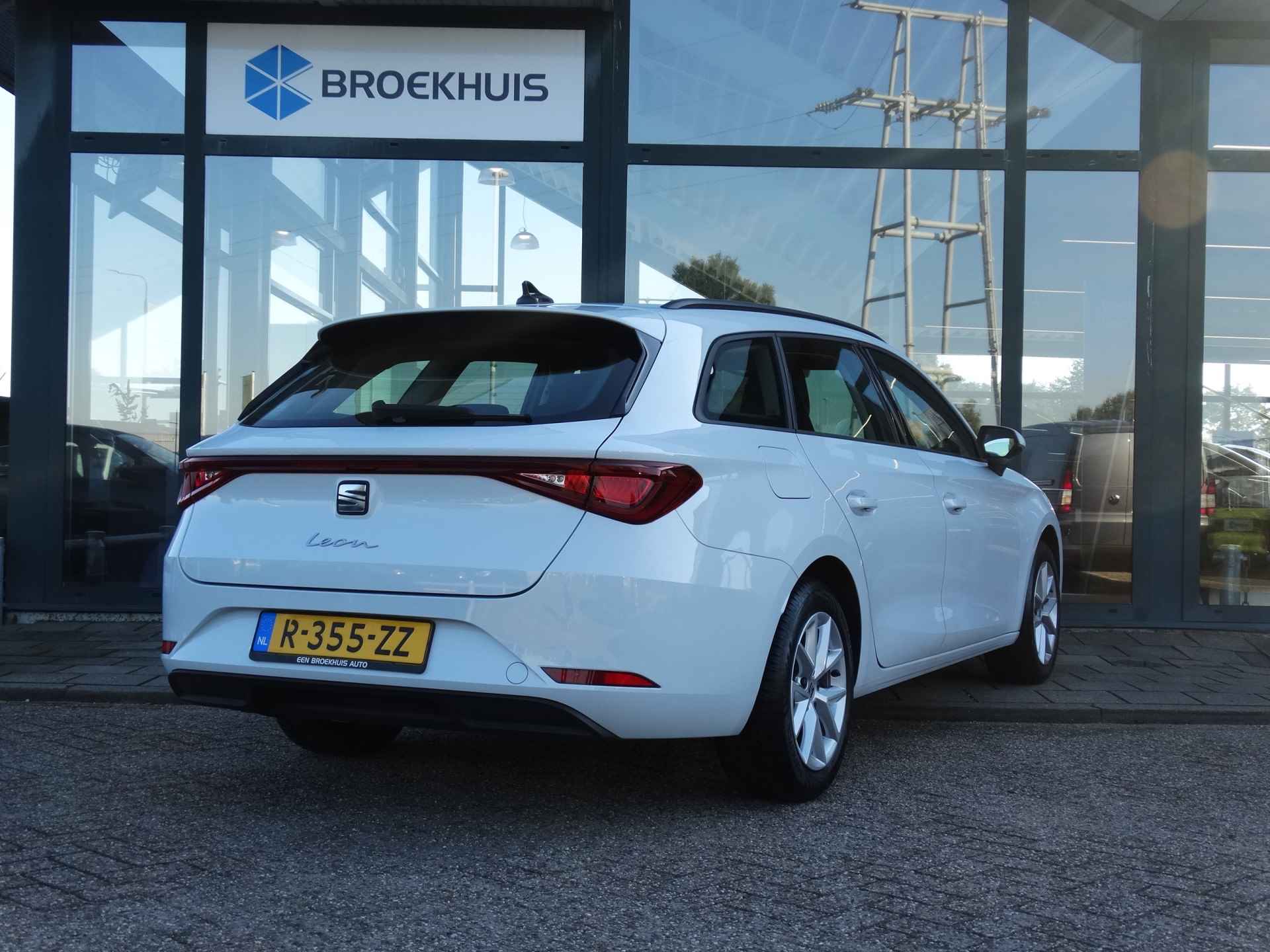 SEAT Leon Sportstourer 1.0 TSI 90PK Reference | Airco | Cruise Control | Carplay \ Android auto (Navigatie) - 4/26