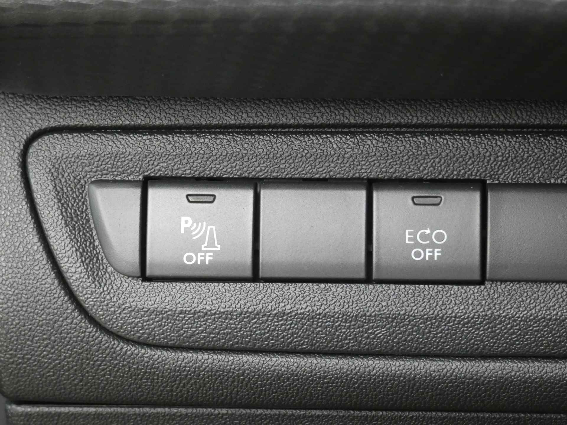 Peugeot 2008 1.2 110PK Lion ! Navigatie | Parkeerhulp | Cruise Control | Applecar Play ! - 23/32