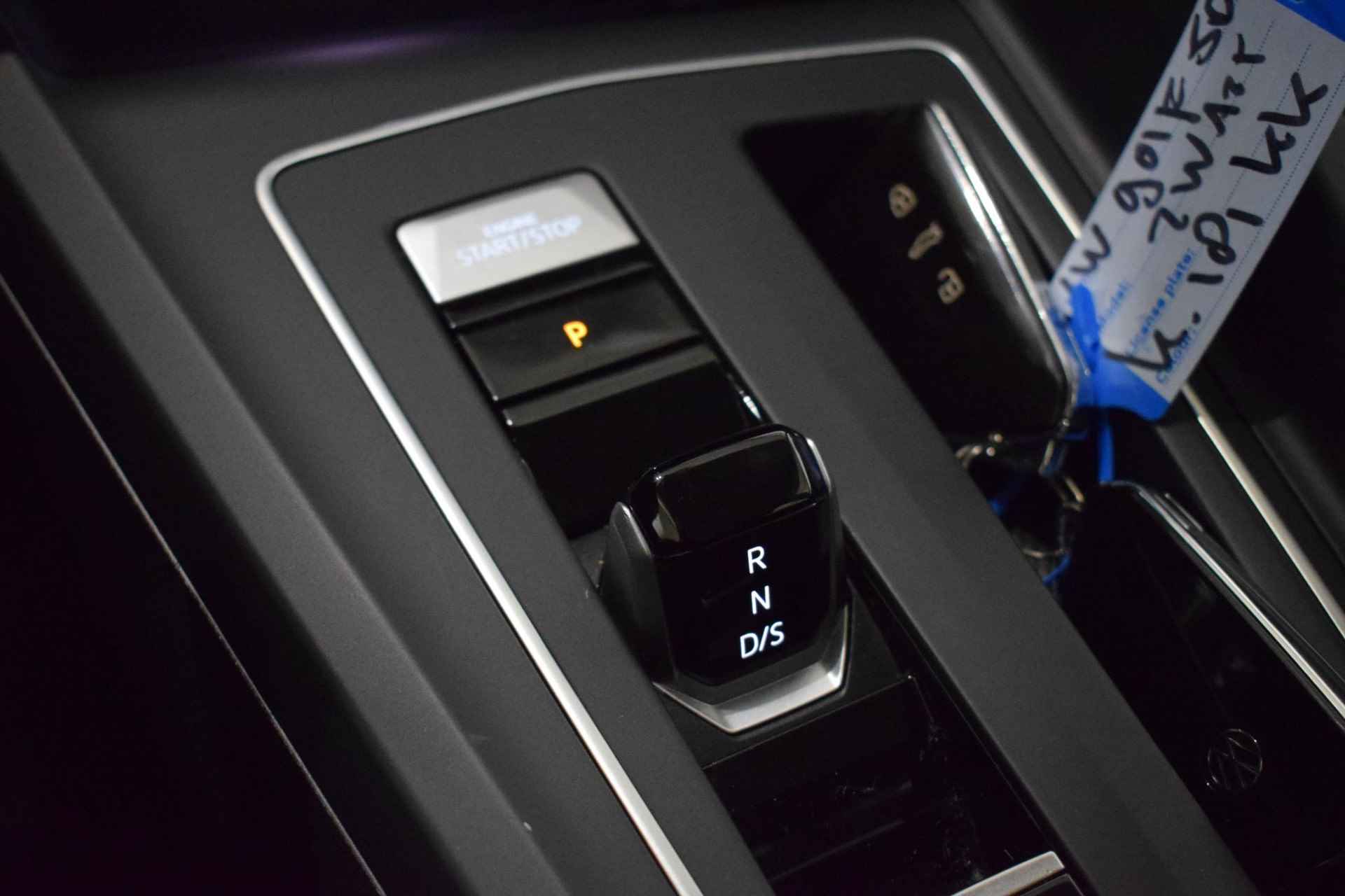 Volkswagen Golf 1.5 eTSI Style | Parkeersensoren | Elektrische bestuurdersstoel + geheugen | IQ-light | Apple Carplay/Android auto | Navigatie | Adaptive cruise control | NAP | - 39/44
