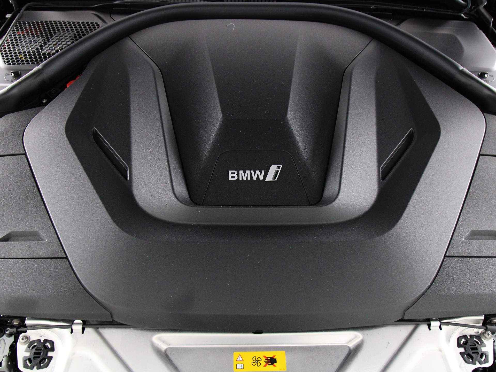 BMW i4 eDrive35 M-Sport Pro - 5/27