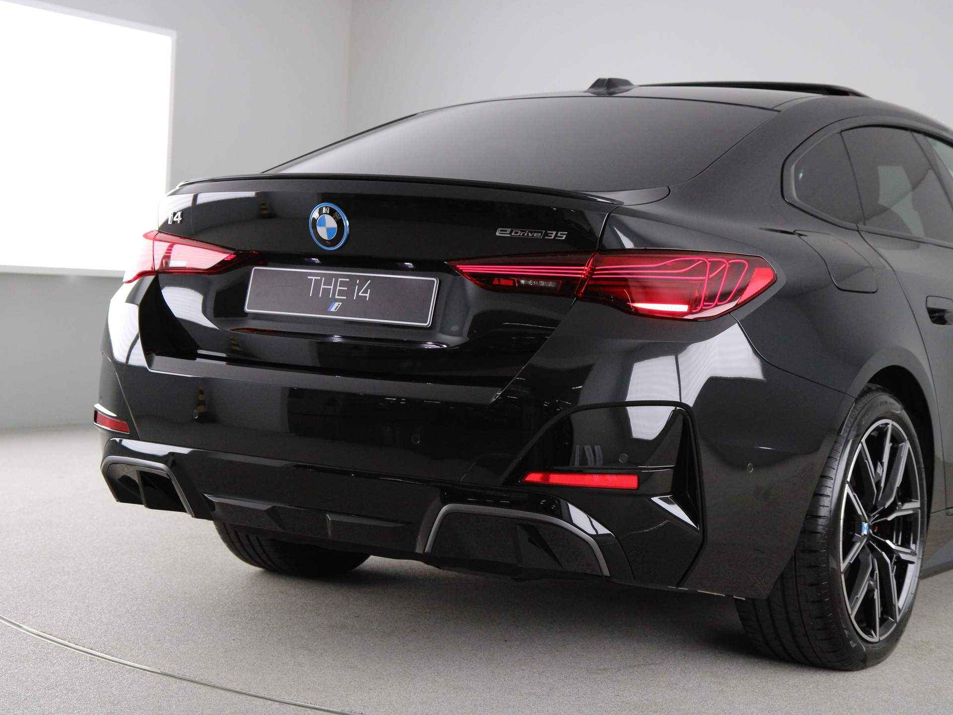 BMW i4 eDrive35 M-Sport Pro - 21/27