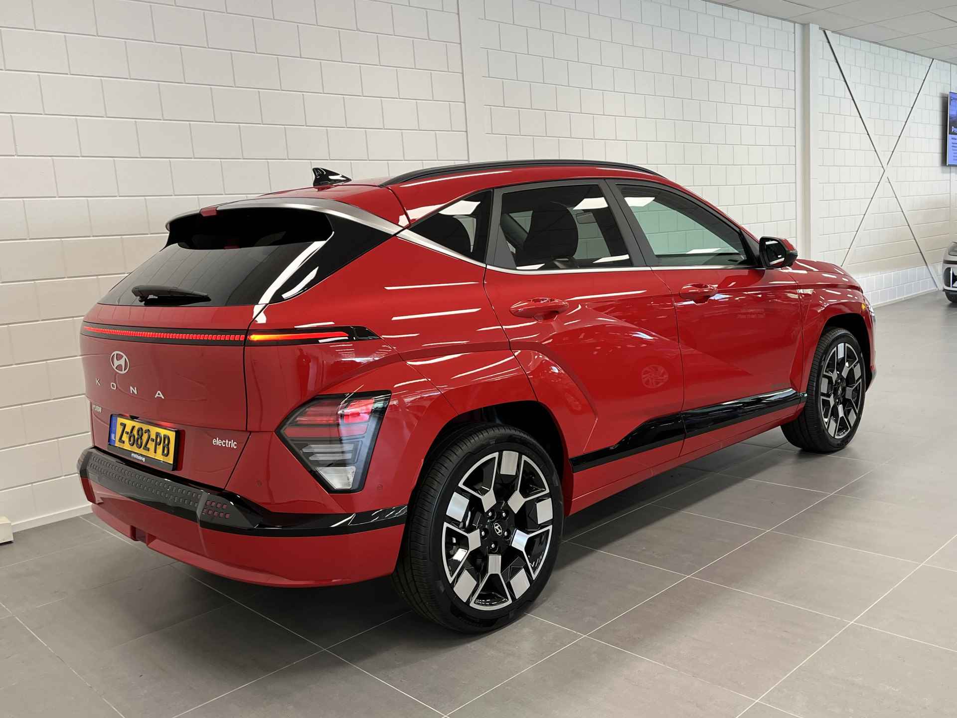 Hyundai KONA Electric Premium 65.4 kWh LEDER | BOSE | 19 INCH | DEMO BESCHIKBAAR VANAF 23-08-2024 - 5/43