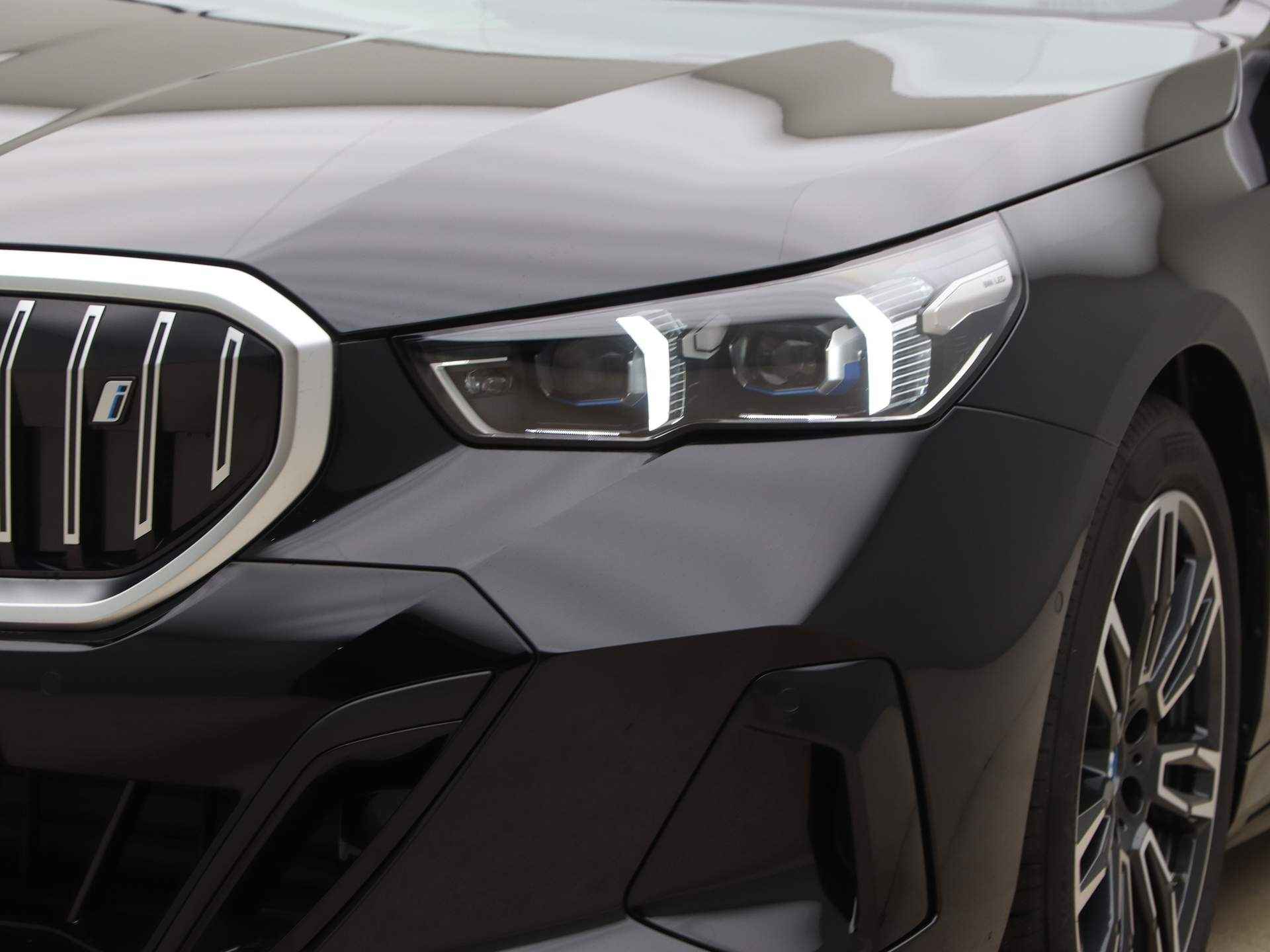 BMW i5 Touring eDrive40 84 kWh - 21/26