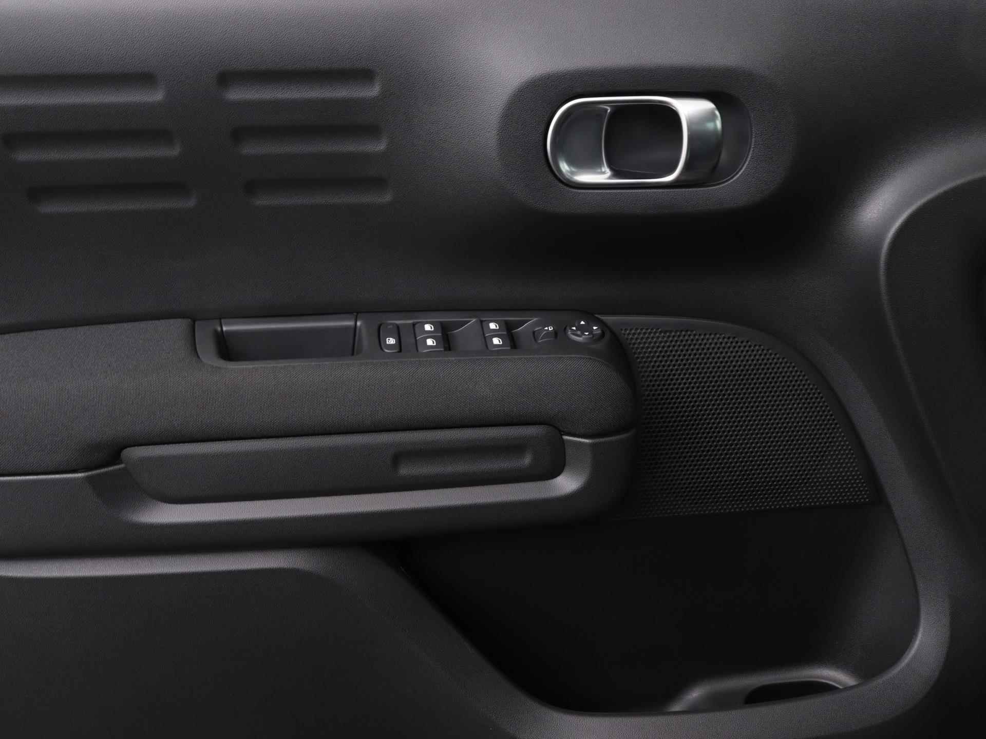 Citroen C3 Aircross Shine Pack 110pk  | Navigatie | Camera | Head Up Display | Afdaal Systeem | Voorstoelen Verwarmd - 24/38