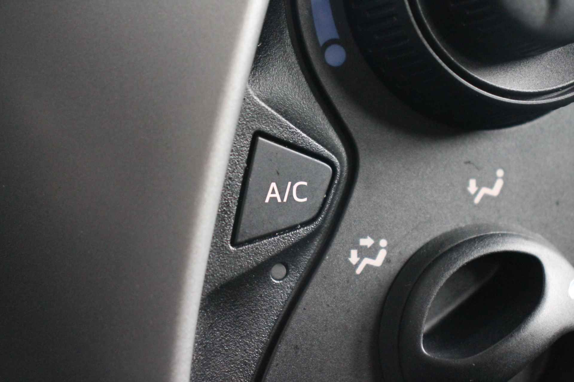 Citroën C1 5drs 1.0 VTi 70pk Feel | AIRCO | NAVI | MULTI MEDIA | CAMERA | PARKEERSENSOREN | DEALERONDERHOUDEN | BLUETOOTH | - 31/32