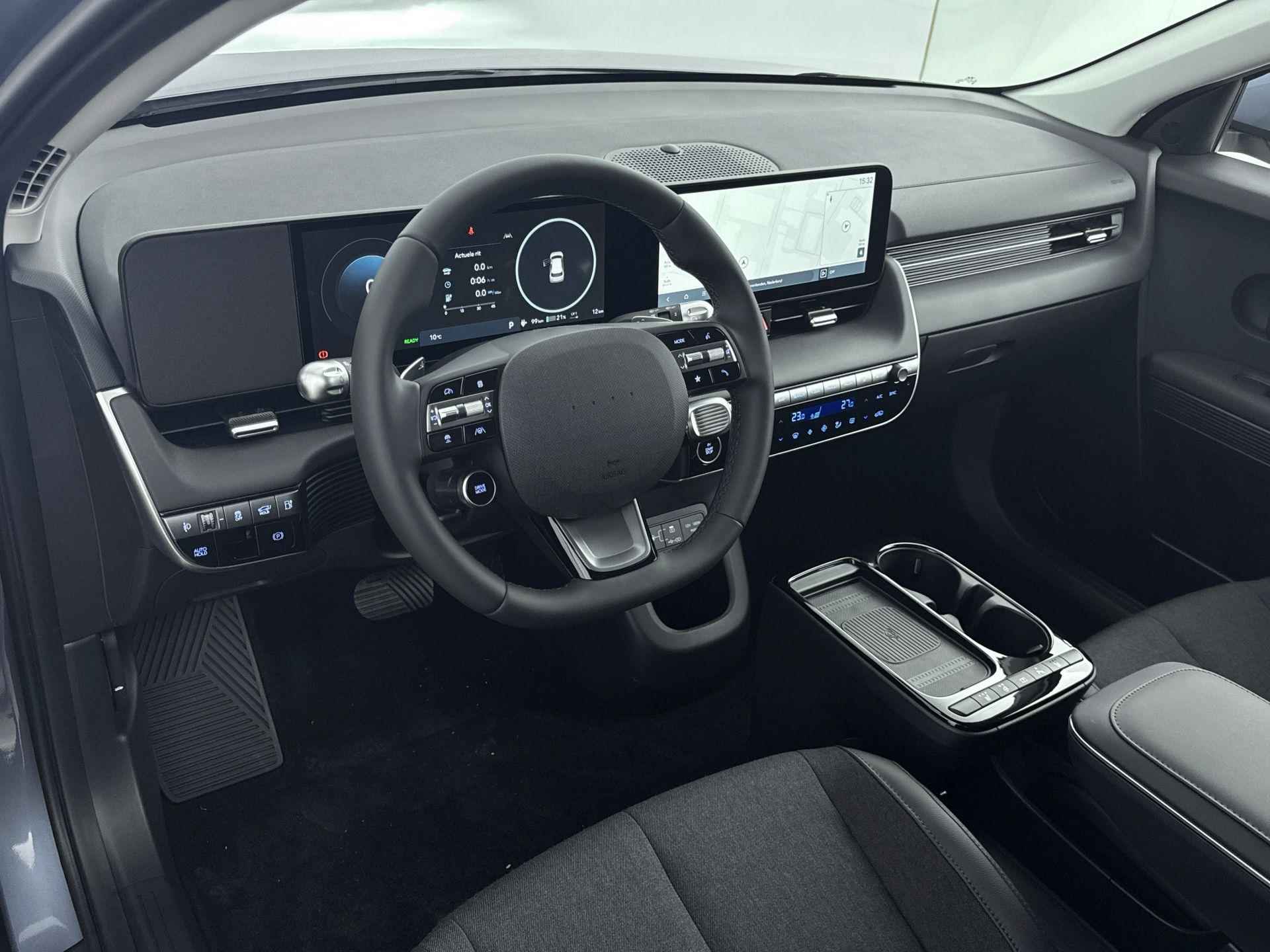 Hyundai IONIQ 5 Connect 77 kWh | Incl. €3000,- Smart Bonus! | Direct leverbaar! | Stoel + stuurverwarming | Warmtepomp | V2L | Navigatie | Camera | Adaptive cruise | - 26/33