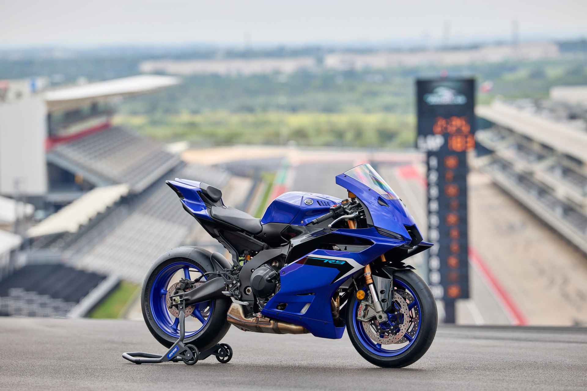 Yamaha YZF R9 - 8/20