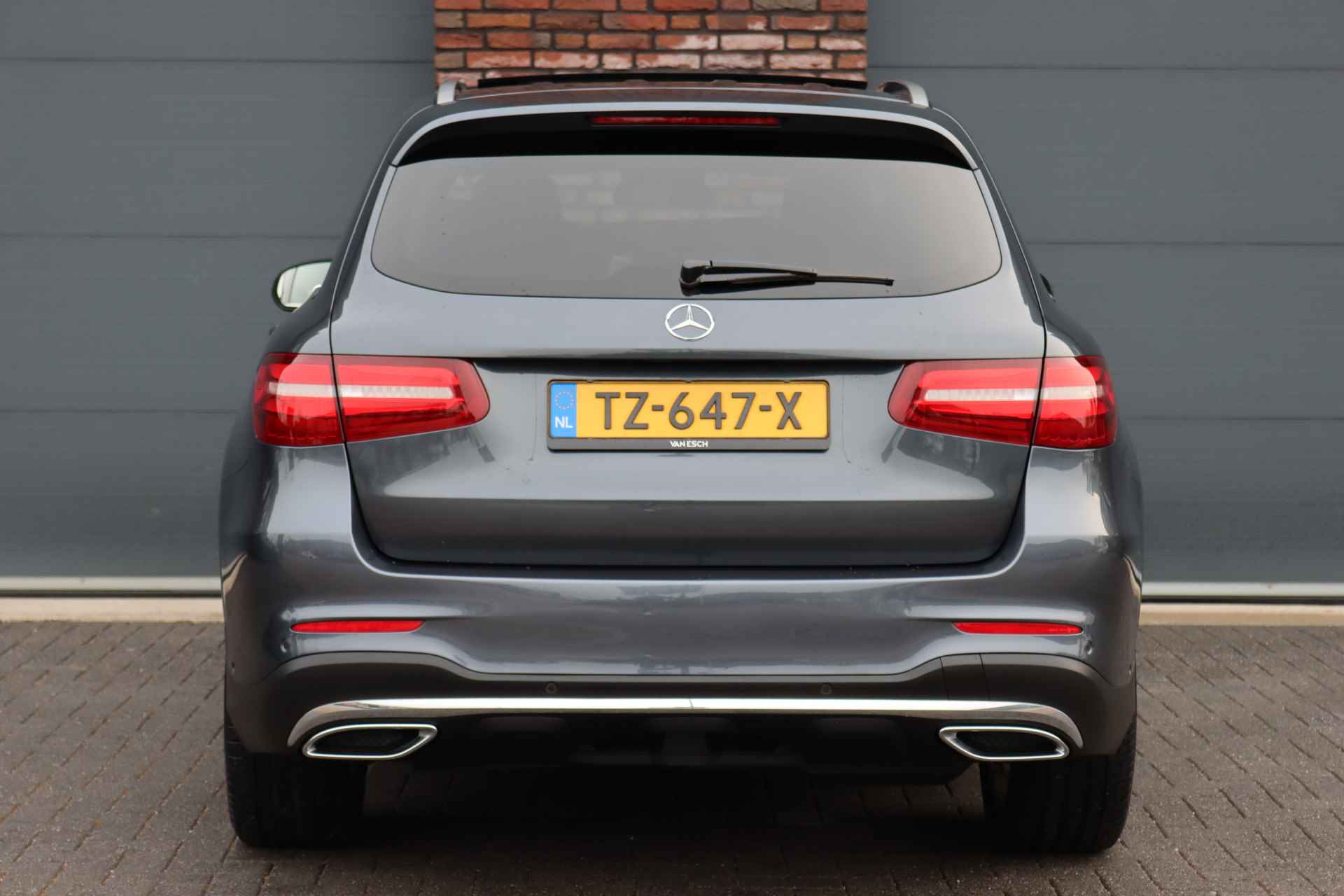 Mercedes-Benz GLC 250 d 4MATIC AMG Line Aut9 | Luchtvering | Panoramadak | Verwarmd Stuurwiel | Trekhaak | Standkachel | Memory | Burmester | Led Intelligent Light | Sfeerverlichting | - 16/41