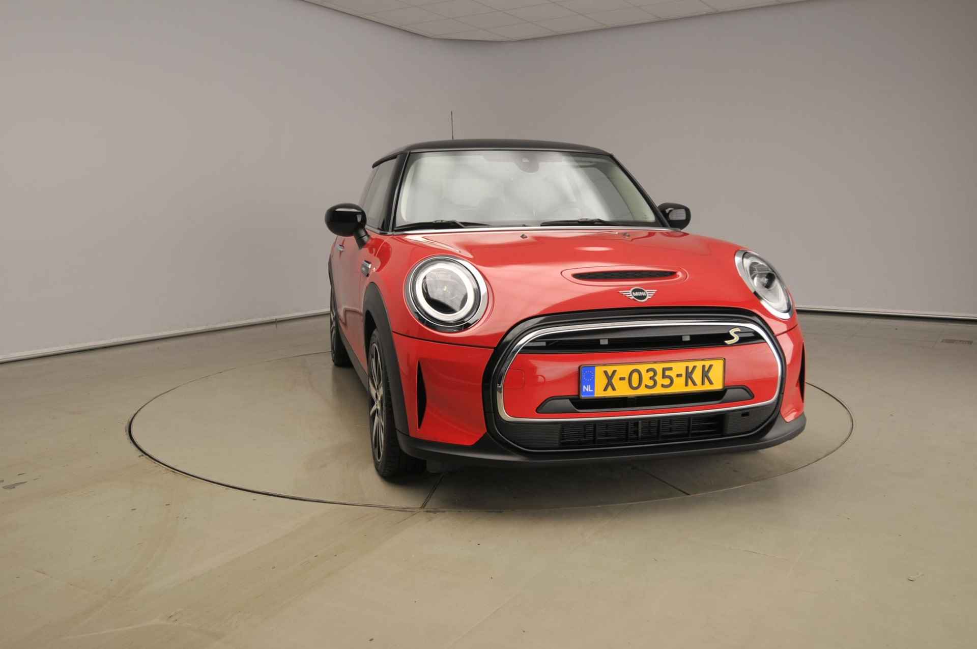 Mini 3-deurs Cooper SE Leder / Sportstoelen / Camera / PDC / Climate / Cruise / LED / Alu wielen 17 inch - 6/41