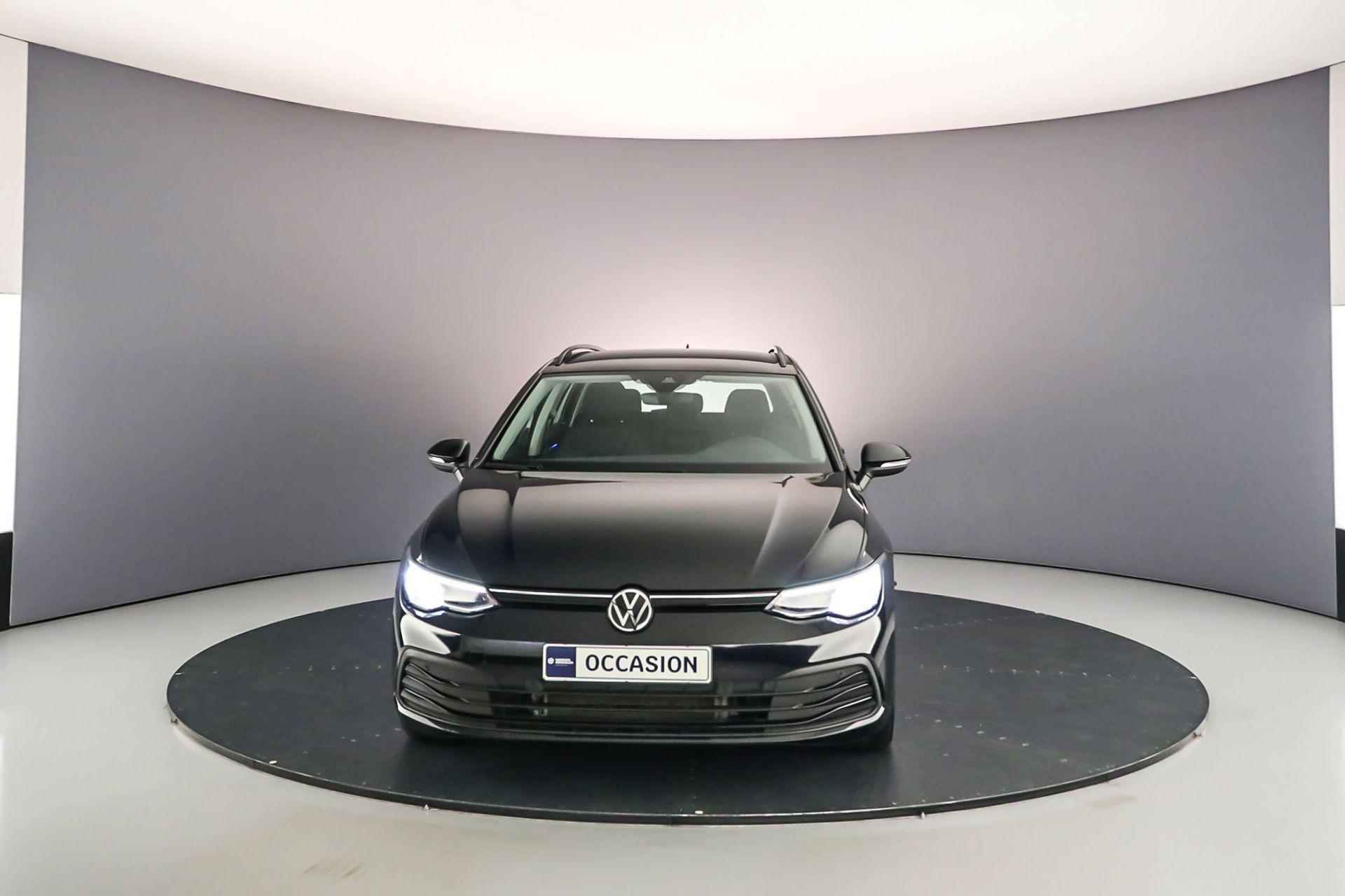 Volkswagen Golf Variant Life Business 2.0 TDI 115pk Adaptive cruise control, Navigatie, Parkeersensoren, LED verlichting, Stoelverwarming, Airco, DAB, App connect, Stuurwiel verwarmd - 9/42