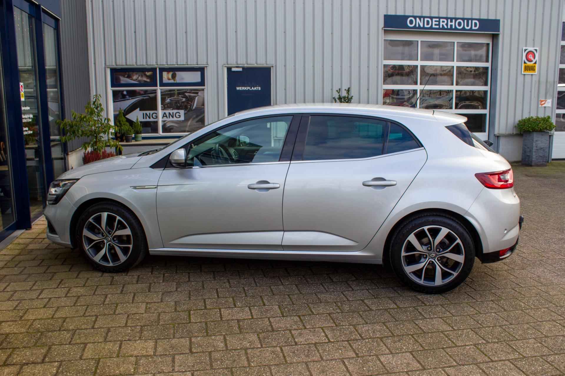 Renault Mégane 1.2 TCe Intens | Prijs rijklaar incl. 12 mnd garantie | Navi Keyless entry Lmv Camera Pdc Bluetooth Trekhaak - 12/52