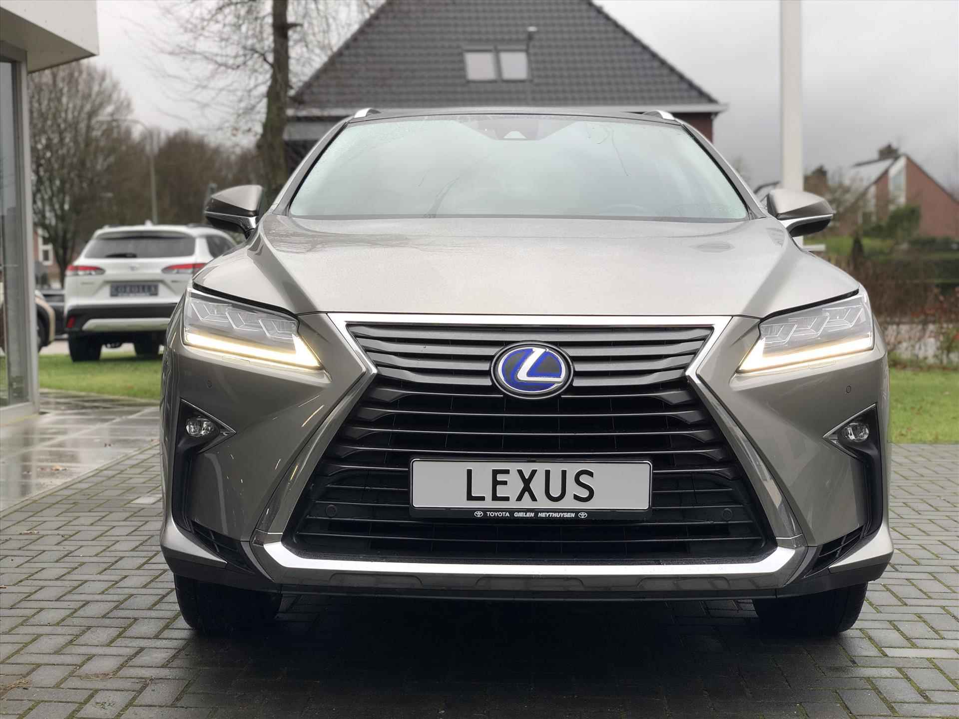 Lexus Rx 450h 313pk AWD Luxury Line | Trekhaak, Panoramadak, Leer, Geheugenfunctie, Stoelventilatie, Dodehoekherkenning - 8/44