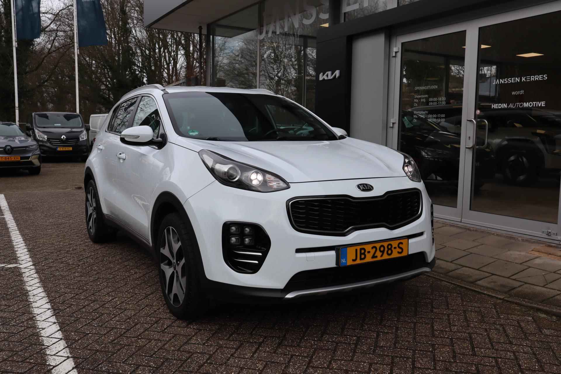 Kia Sportage 1.6 T-GDI GT-Line First Edition LEDER / NAVIGATIE / CAMERA / TREKHAAK - 12/35