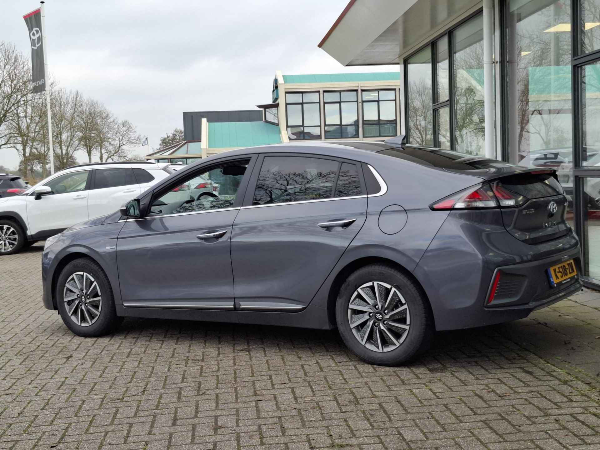 Hyundai IONIQ Premium EV 38 kWh | Pano | Leer | Stoelverwarming/koeling | Stuurverwarming | Navi | Clima | Cruise - 6/45