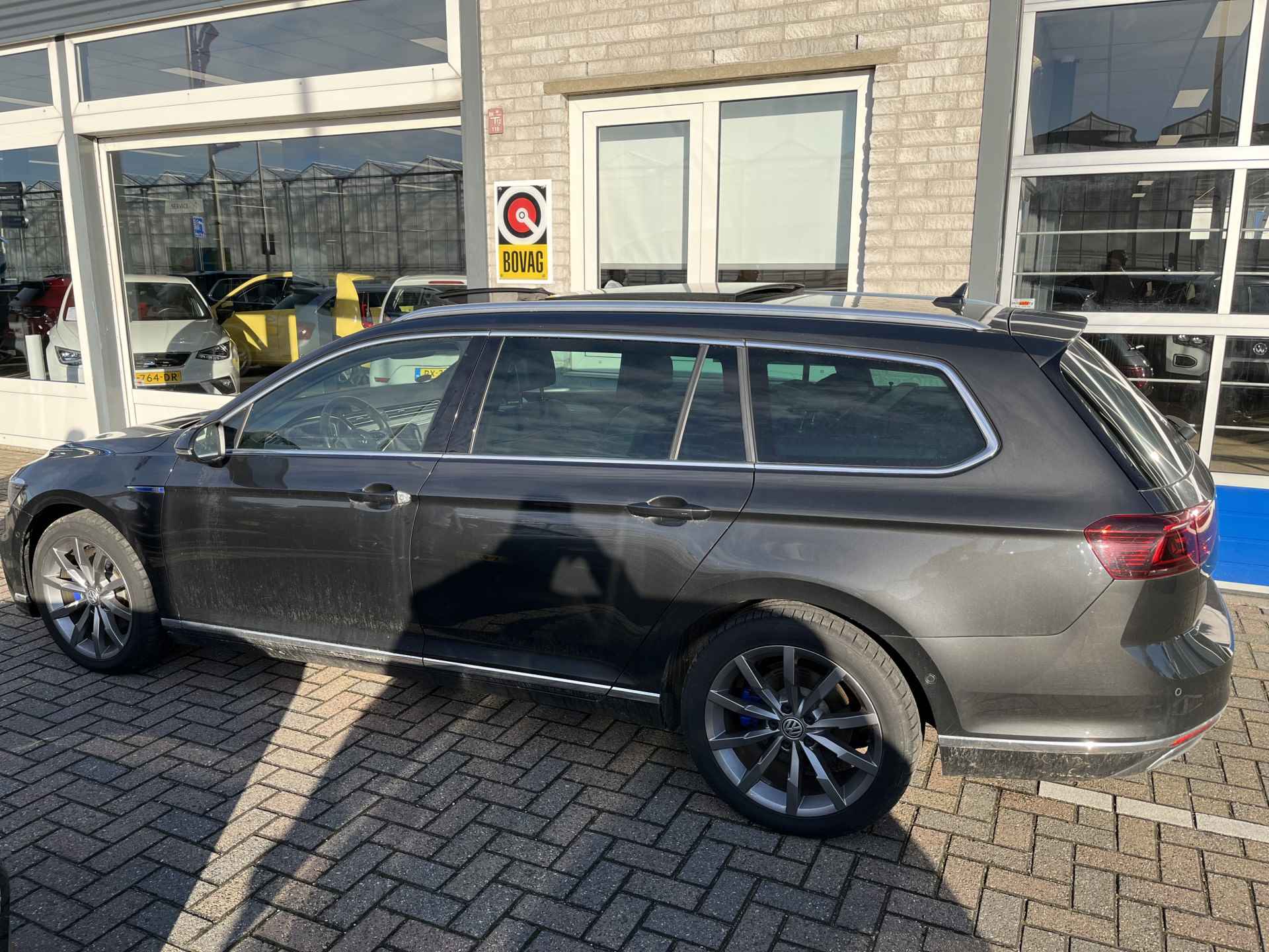 Volkswagen Passat Variant 1.4 TSI PHEV GTE / AUTOMAAT/ TREKHAAK/ PANO/ KEYLESS/ DIGITAL DASH/ HEAD-UP/ DAB/ NAVI/ APP-CONNECT/ PARK. SENSOREN/ 360 CAMERA/ CLIMA/ CRUISE/ STOELVERWARMING/ ALCANTARA - 3/36