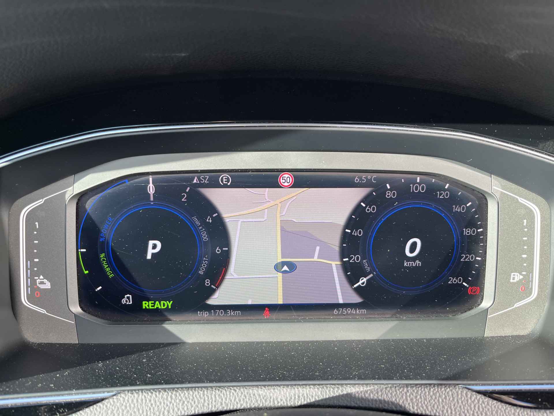 Volkswagen Passat Variant 1.4 TSI PHEV GTE / AUTOMAAT/ TREKHAAK/ PANO/ KEYLESS/ DIGITAL DASH/ HEAD-UP/ DAB/ NAVI/ APP-CONNECT/ PARK. SENSOREN/ 360 CAMERA/ CLIMA/ CRUISE/ STOELVERWARMING/ ALCANTARA - 17/36