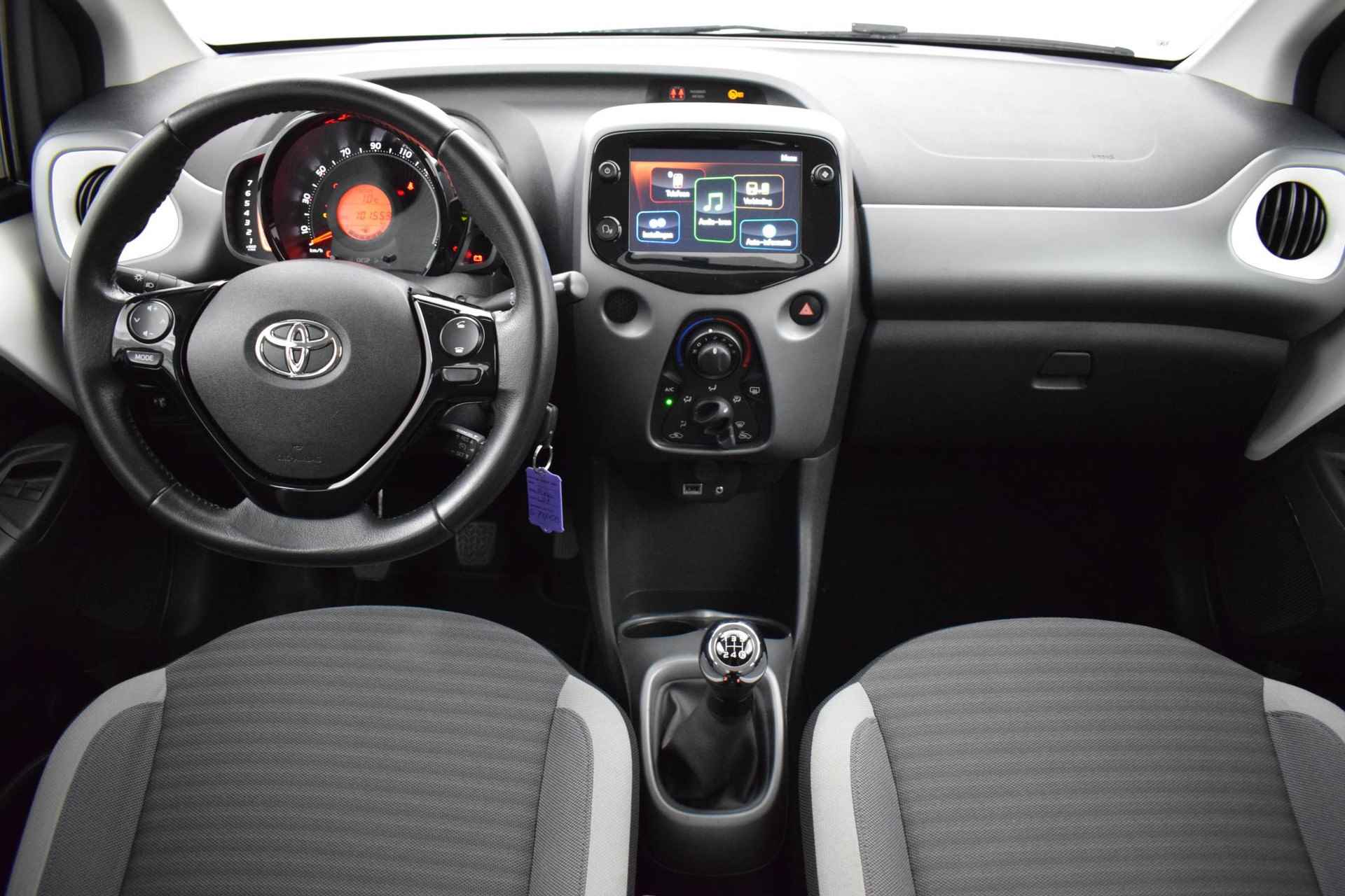 Toyota Aygo 1.0 VVT-i x-play Apple\Android 5drs - 10/36