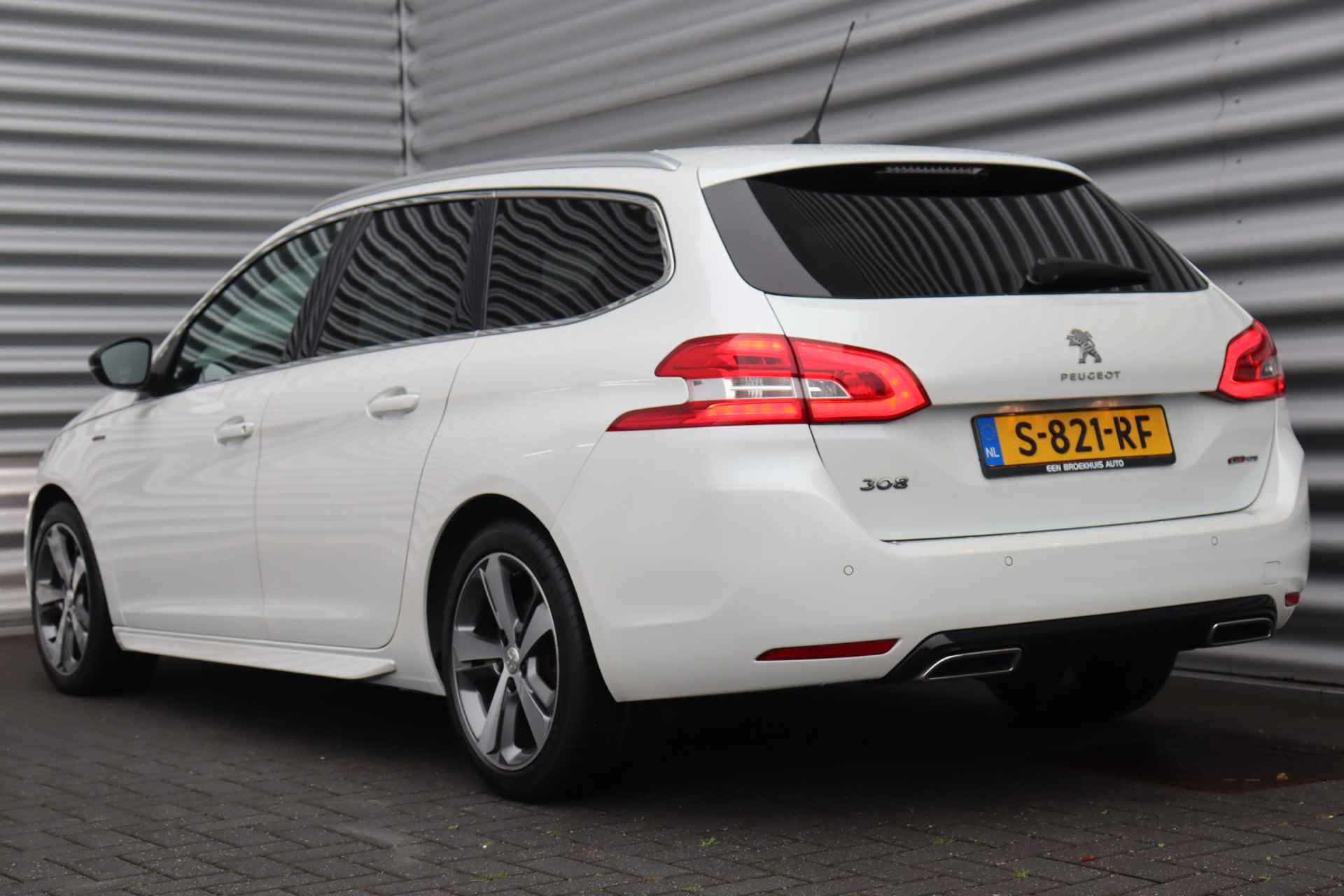 Peugeot 308 SW 1.2 PURETECH 130PK GT-LINE AUTOMAAT / NAVI / LEDER / CLIMA / PDC / 17" LMV / KEYLESS / FULL-LED / PANO. DAK / PARELMOER / BLU - 9/39