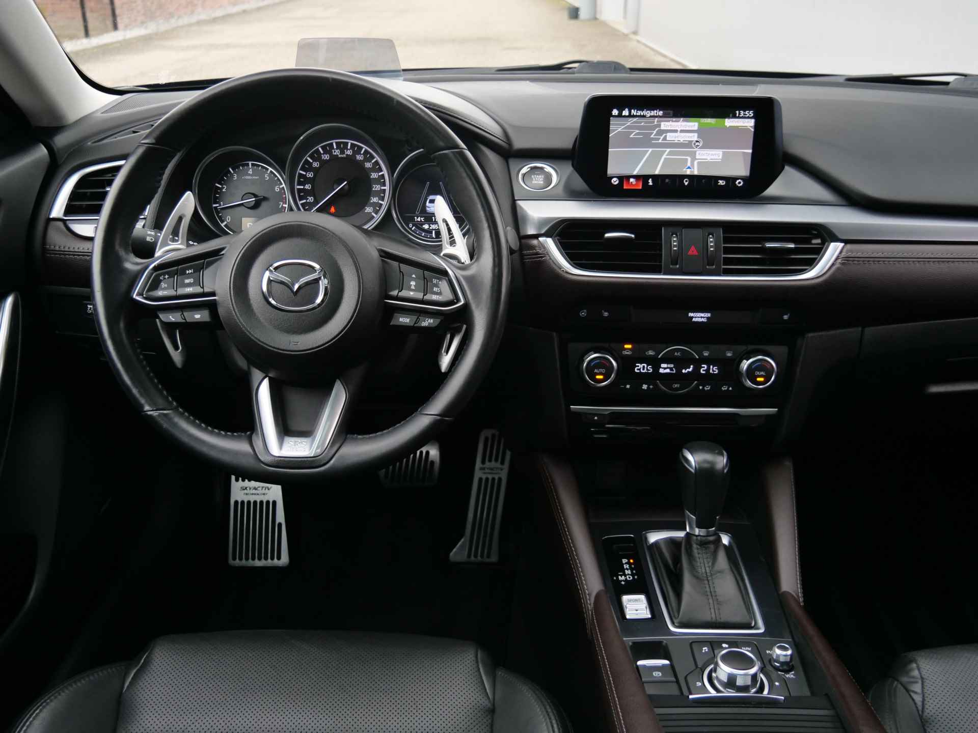 Mazda 6 2.5 SkyActiv-G 192 GT-M 192 Pk Automaat Navi / Apple Carplay / DAB / Camera / Leer - 33/55