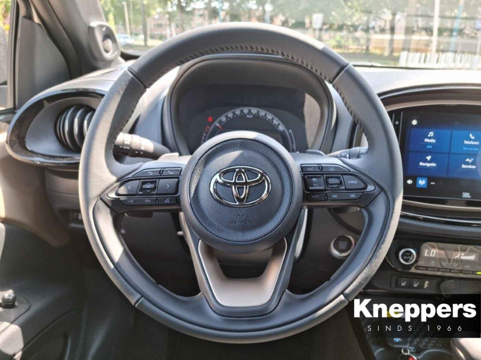 Toyota Aygo X 1.0 Envy Navigatie, JBL, Parkeersensoren V+A , All-in Rijklaarprijs - 4/23