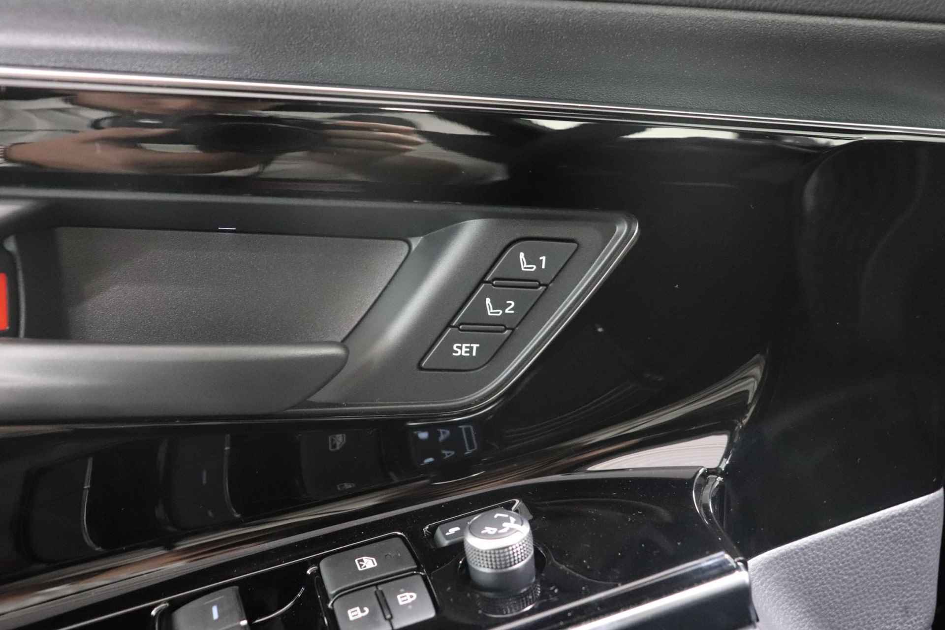 Toyota bZ4X Premium 71 kWh, Demo voordeel, Luxe, Sensoren, Stuur, Stoel en Voorruit verwarming, Draadloos Apple Carplay/Android Auto! - 8/40