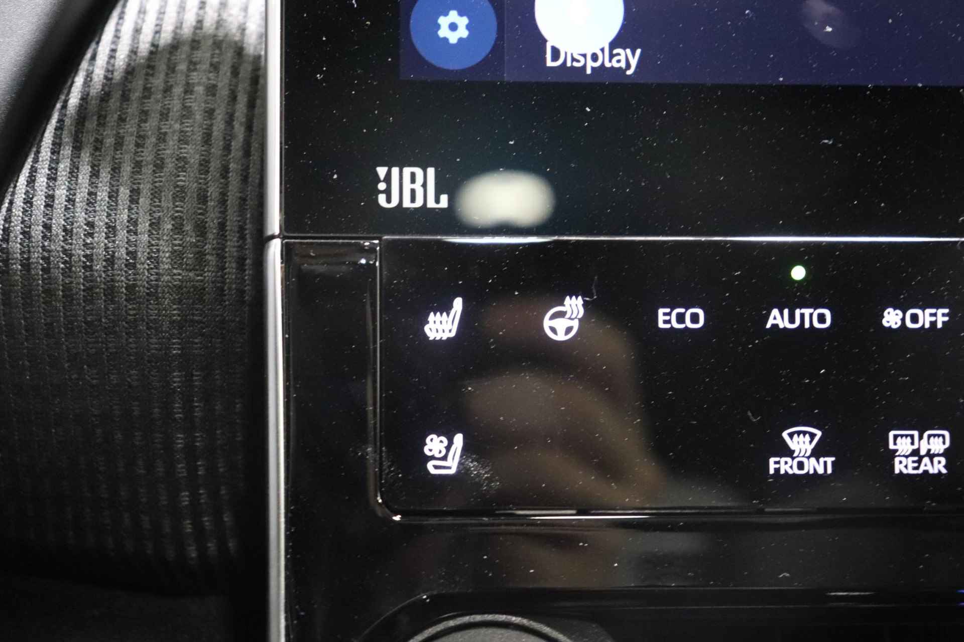 Toyota bZ4X Premium 71 kWh, Demo voordeel, Luxe, Sensoren, Stuur, Stoel en Voorruit verwarming, Draadloos Apple Carplay/Android Auto! - 10/40