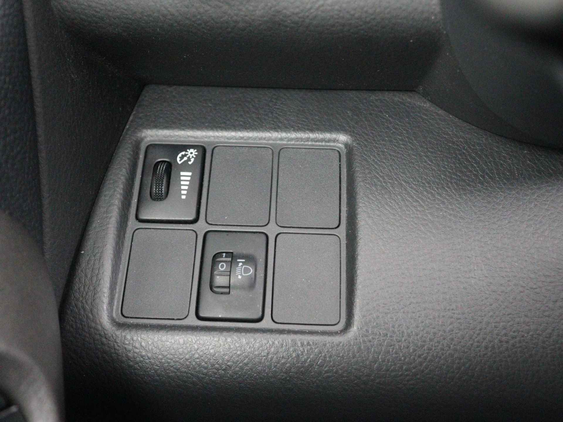 Toyota RAV4 2.0 VVTi Dynamic 2WD Limited | Airco Aut. | Trekhaak | Cruise Control | Parkeersensoren | LM velgen | - 31/43