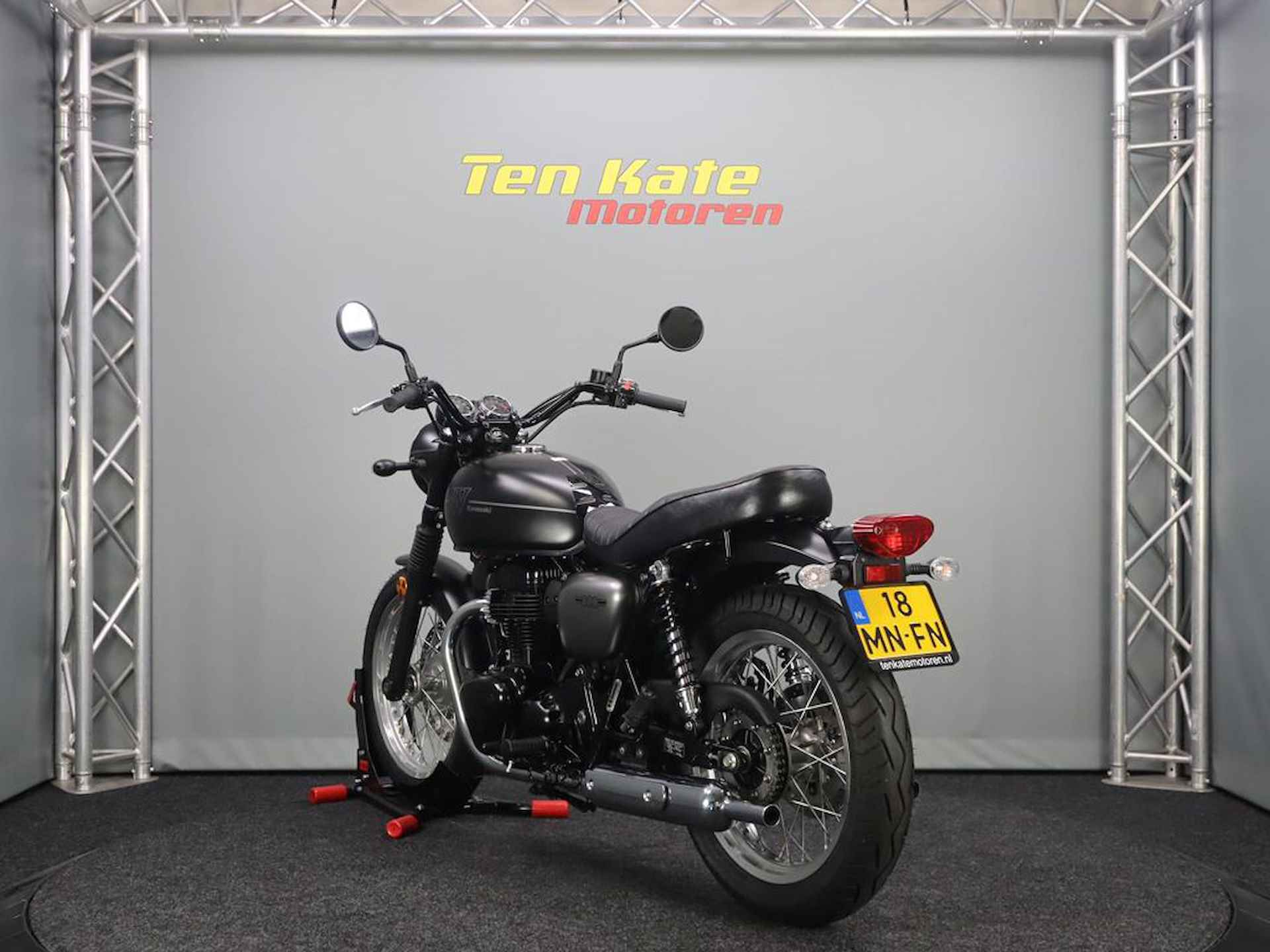 Kawasaki W 800 - 8/12