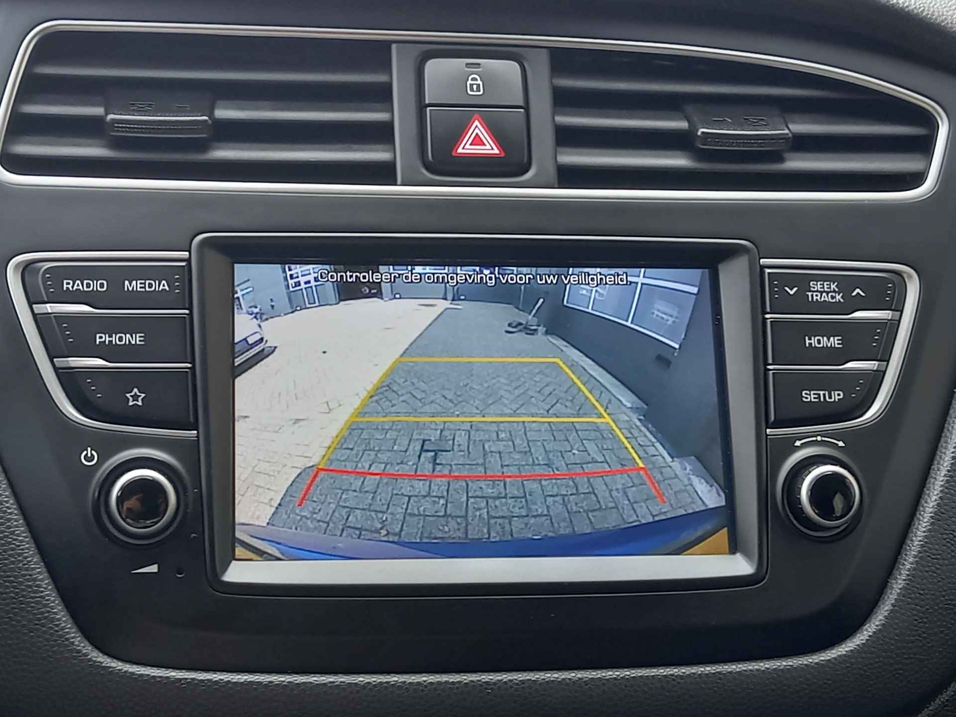 Hyundai i20 1.0 T-GDI Comfort | Camera | Apple Carplay - 27/35