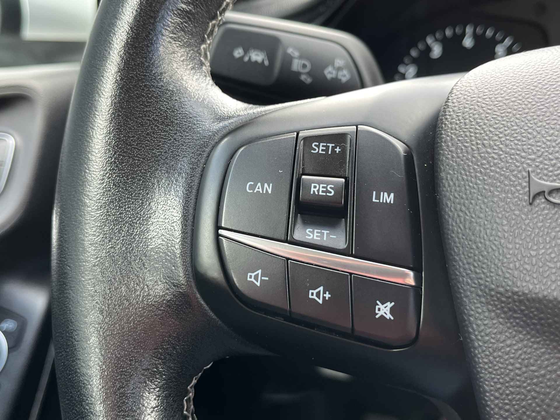 Ford Fiesta 1.1 Trend | Voorruitverwarming | Lichtmetalen Velgen | Apple Carplay - 29/34