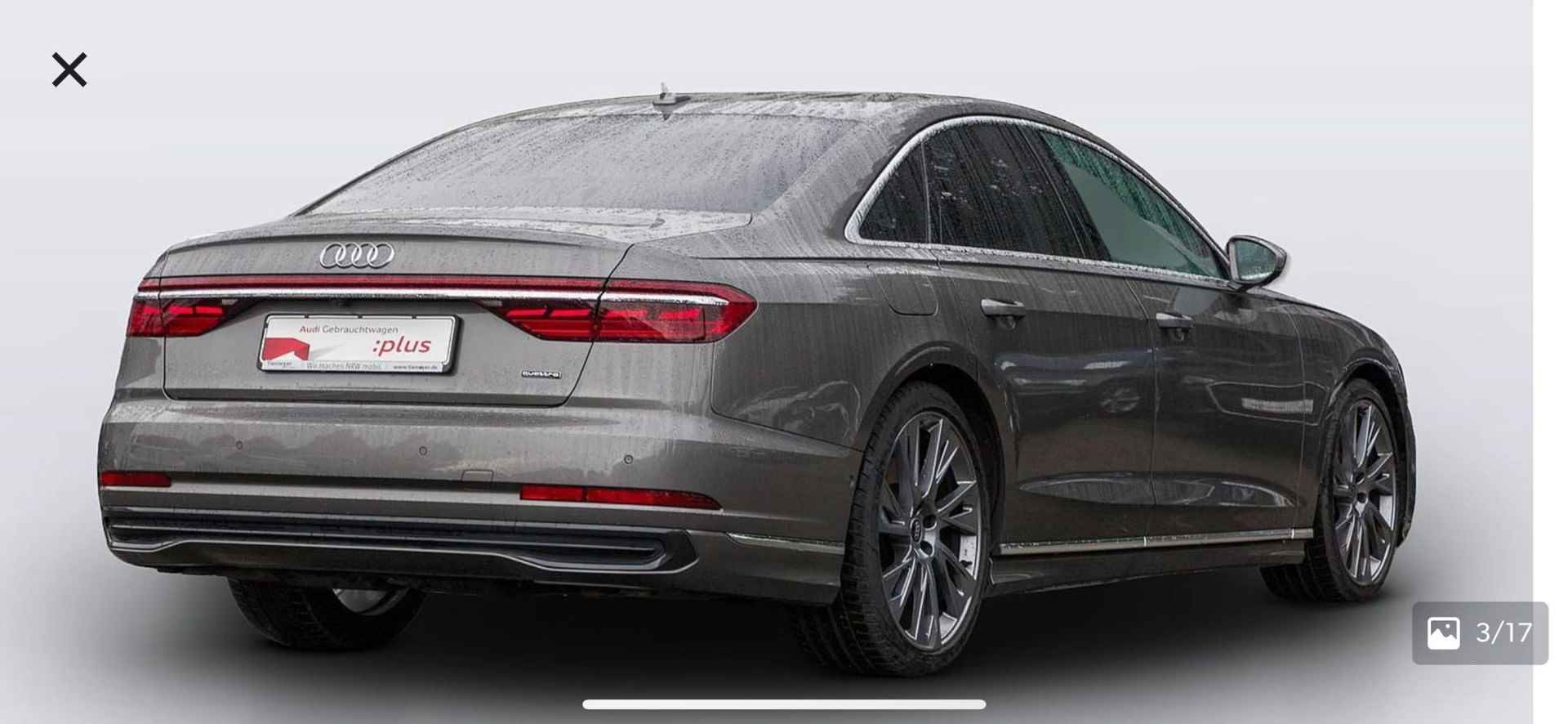 Audi A8 60 TFSIe Pano 4 Wiel Besturing Massage Headup Dit lijkt op een zeer uitgebreide en luxueuze uitrustingslijst voor een high-end voertuig, waarschijnlijk uit de topklasse van Audi – mogelijk een Audi A8 of Q8.  Hier zijn enkele hoogtepunten van de uitrusting samengevat:  Prestaties & Aandrijving: 	•	Automatische versnellingsbak met quattro vierwielaandrijving zorgt voor indrukwekkende rijprestaties en stabiliteit.  Comfort & Interieur: 	•	Comfort-individuele contourstoelen met massage- en ventilatiefunctie voor- en achteraan bieden maximaal zitcomfort. 	•	4-zone comfort airconditioning en standklimaatregeling houden de auto in elk seizoen aangenaam op temperatuur. 	•	Head-Up Display en Audi virtual cockpit zorgen voor een innovatieve digitale rijervaring. 	•	Panoramisch schuifdak zorgt voor een ruimtelijk gevoel en veel daglicht in het interieur.  Veiligheid & Assistentiesystemen: 	•	HD Matrix LED-koplampen en dynamische richtingaanwijzers bieden optimale zichtbaarheid en veiligheid. 	•	Adaptieve rijassistent (AFA), rijstrookwissel- en afslagassistent bieden actieve ondersteuning tijdens het rijden. 	•	360-graden camera (Area View) en Remote Parkassistent plus maken parkeren eenvoudiger en bieden volledig zicht rondom. 	•	Audi pre sense front/rear en Noodhulp Assistent verhogen de verkeersveiligheid.  Infotainment & Communicatie: 	•	Bang & Olufsen Premium Sound System met 3D-geluid voor een indrukwekkende luisterervaring. 	•	MMI Navigatie plus met MMI touch response biedt intuïtieve bediening en up-to-date navigatie. 	•	Audi phone box met draadloos opladen houdt smartphones opgeladen en verbonden.  Exterieur & Design: 	•	21-inch Audi Sport lichtmetalen velgen en metallic lak benadrukken de sportieve en elegante uitstraling. 	•	Elektrische voorbereiding voor trekhaak en koplampreinigingsinstallatie vergroten de functionaliteit.  Deze uitrustingslijst biedt een maximale combinatie van luxe, veiligheid, technologie en comfort – ideaal voor veeleisende bestuurders die waarde hechten aan kwaliteit en innovatie. - 5/15