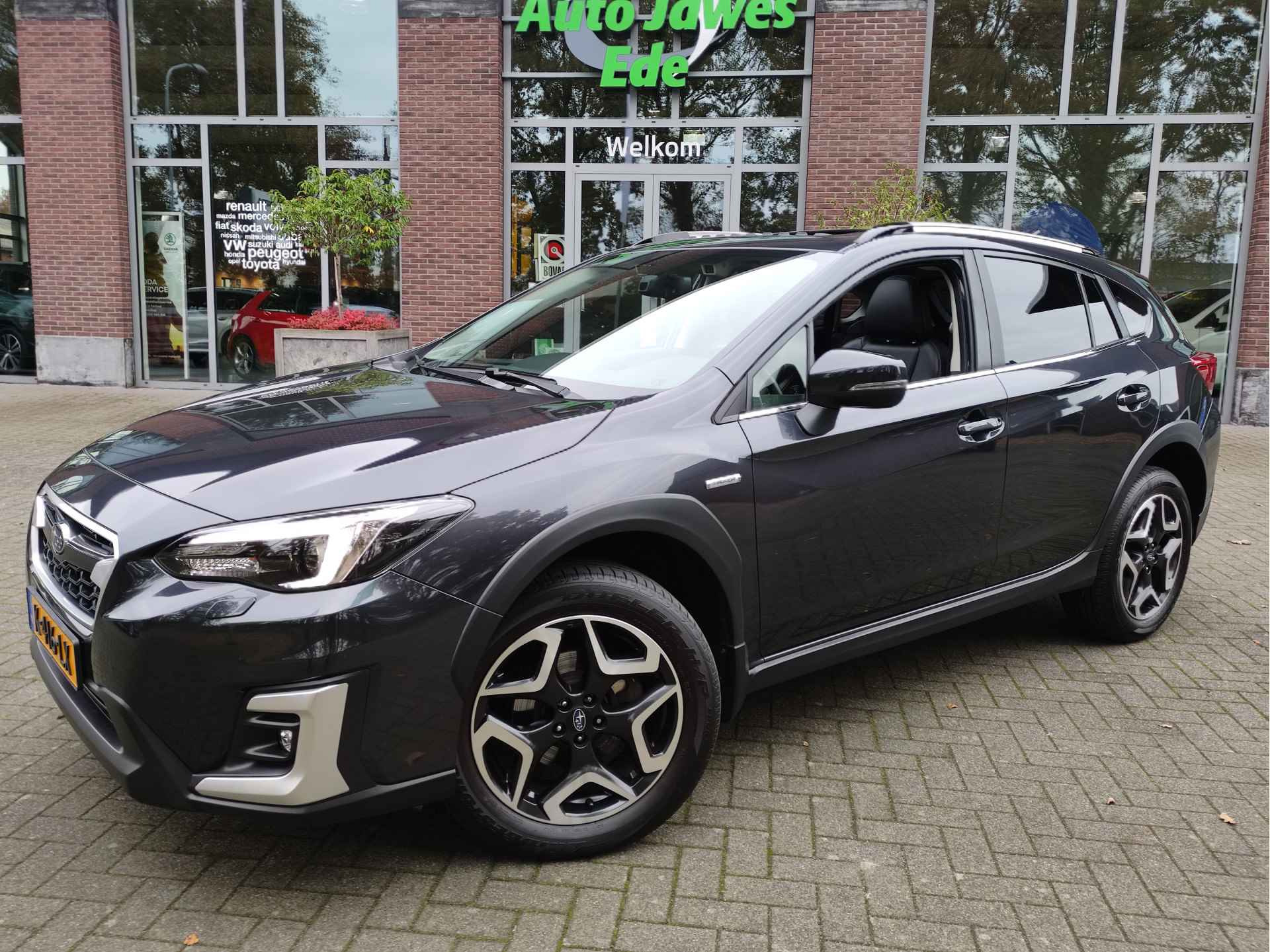 Subaru XV 2.0i e-BOXER Premium Trekhaak - Leder - Schuif/Kanteldak - Achteruitrijcamera - NL auto - 3/30