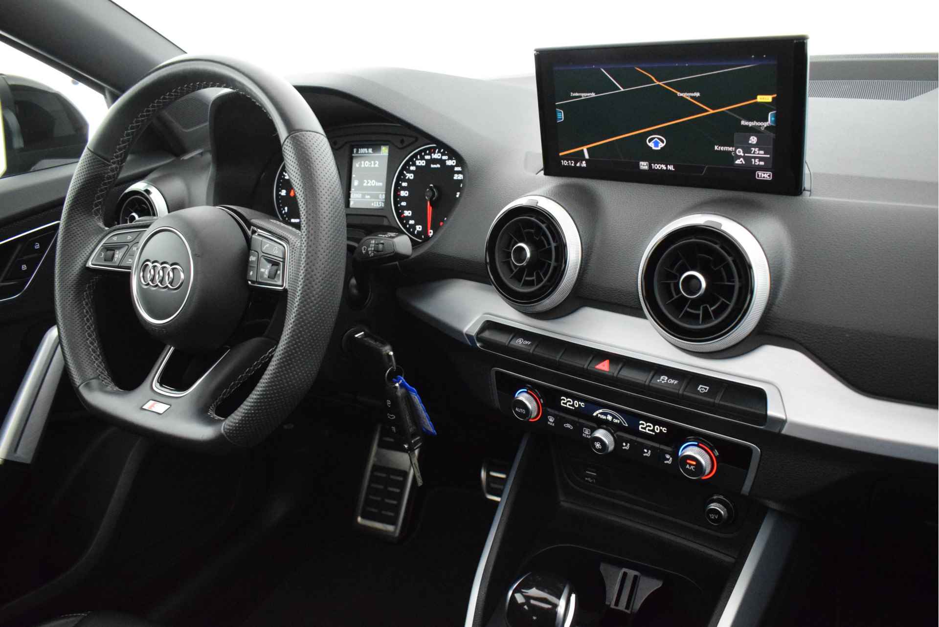 Audi Q2 35 TFSI 150pk S-Tronic 2x S-Line Matrix Led Panoramadak Navigatie - 3/43