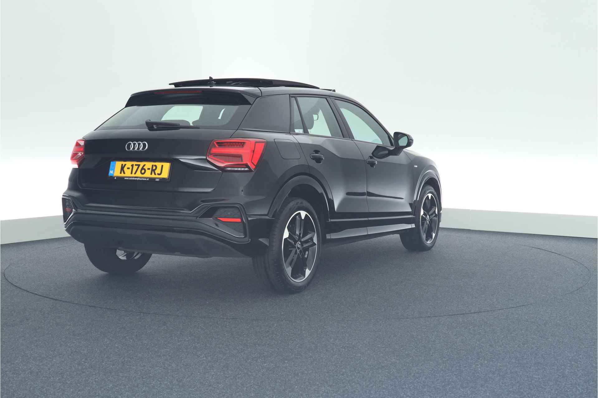 Audi Q2 35 TFSI 150pk S-Tronic 2x S-Line Matrix Led Panoramadak Navigatie - 9/43