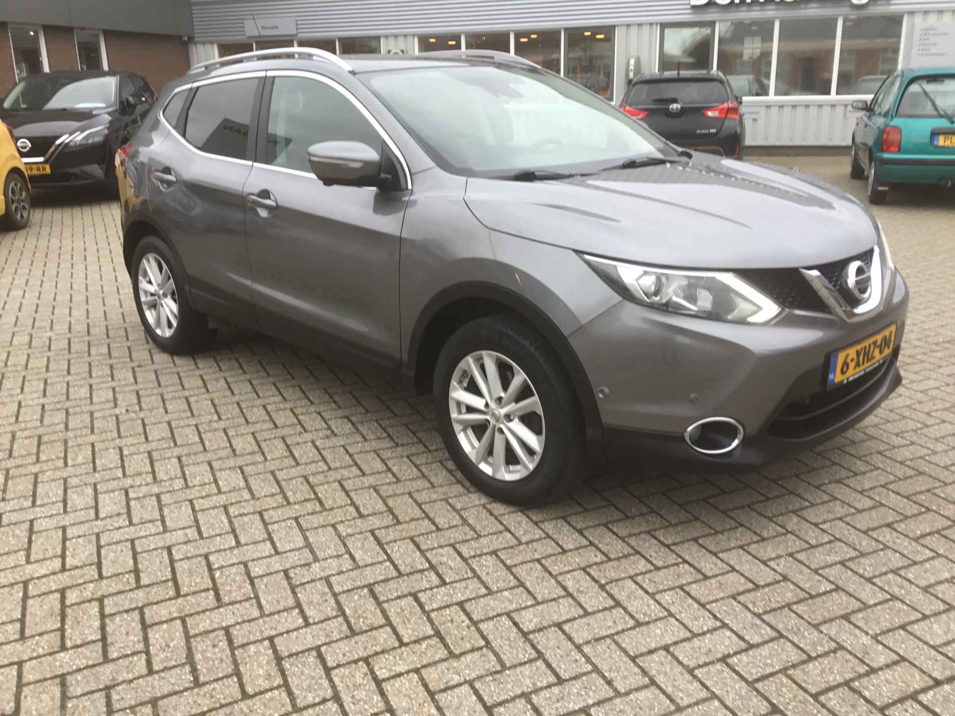 Nissan QASHQAI 1.2 DIG-T 115 Tekna+Panodak - 4/33