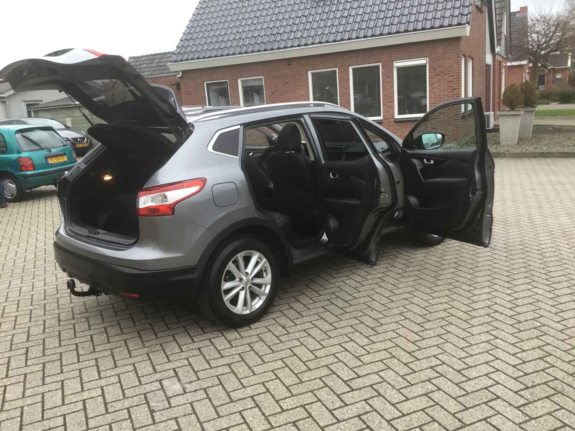 Nissan QASHQAI 1.2 DIG-T 115 Tekna+Panodak - 30/33