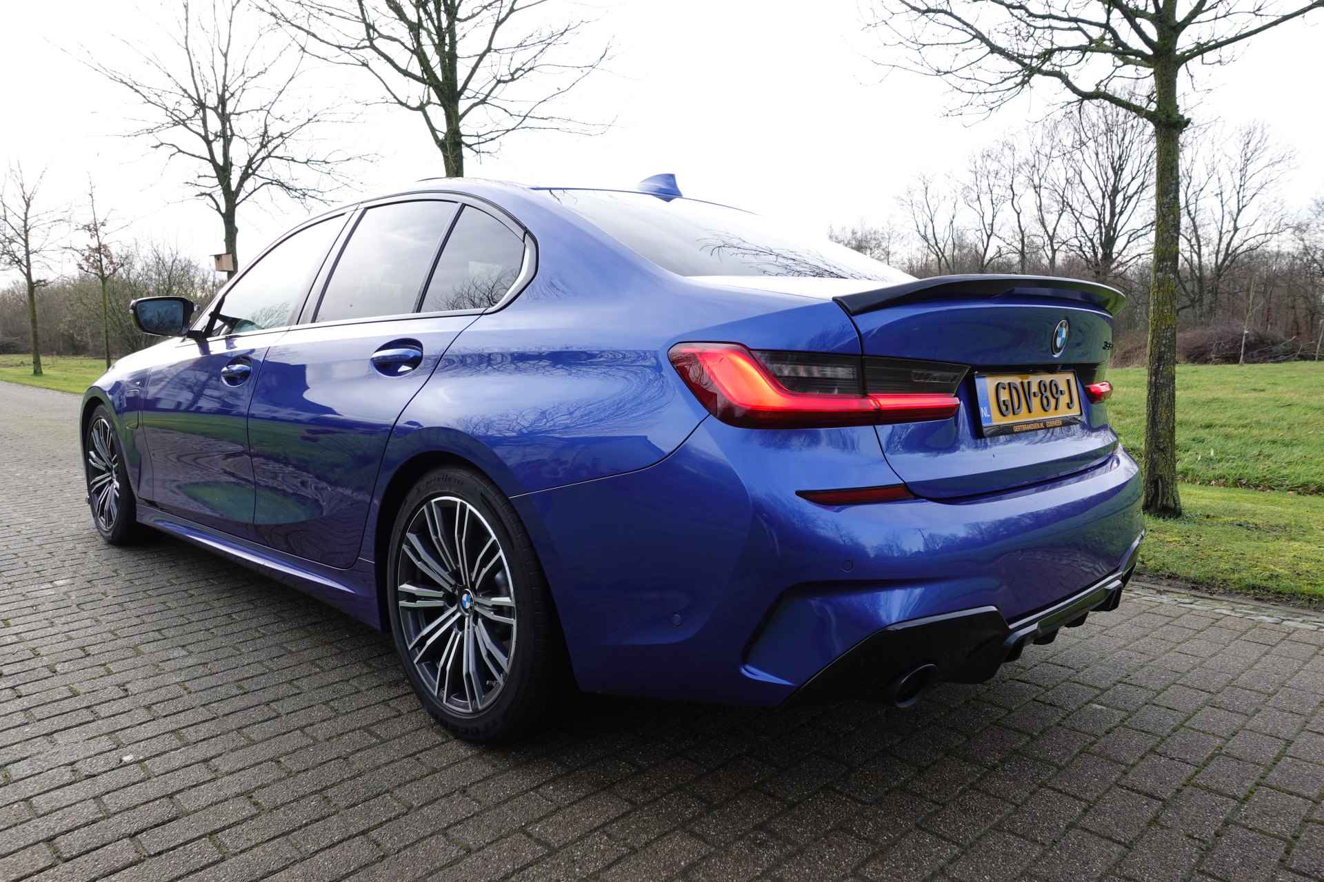 BMW 3-serie 330e High Executive | M-Sport | Adaptive Cruise |Schuifdak | Laser koplampen | 360 Camera | H&K | Autopilot | HUD | - 11/81