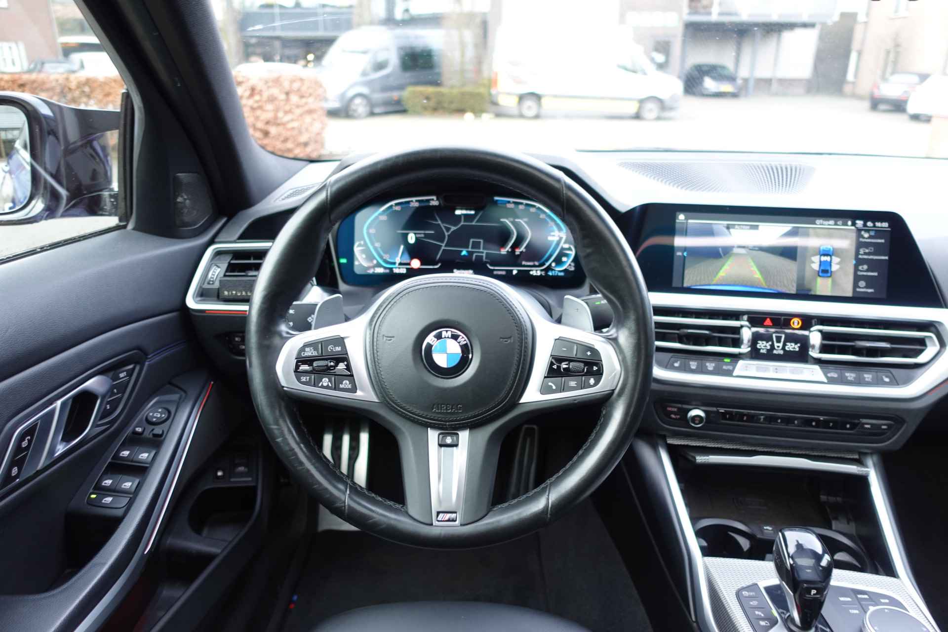 BMW 3-serie 330e High Executive | M-Sport | Adaptive Cruise |Schuifdak | Laser koplampen | 360 Camera | H&K | Autopilot | HUD | - 45/81