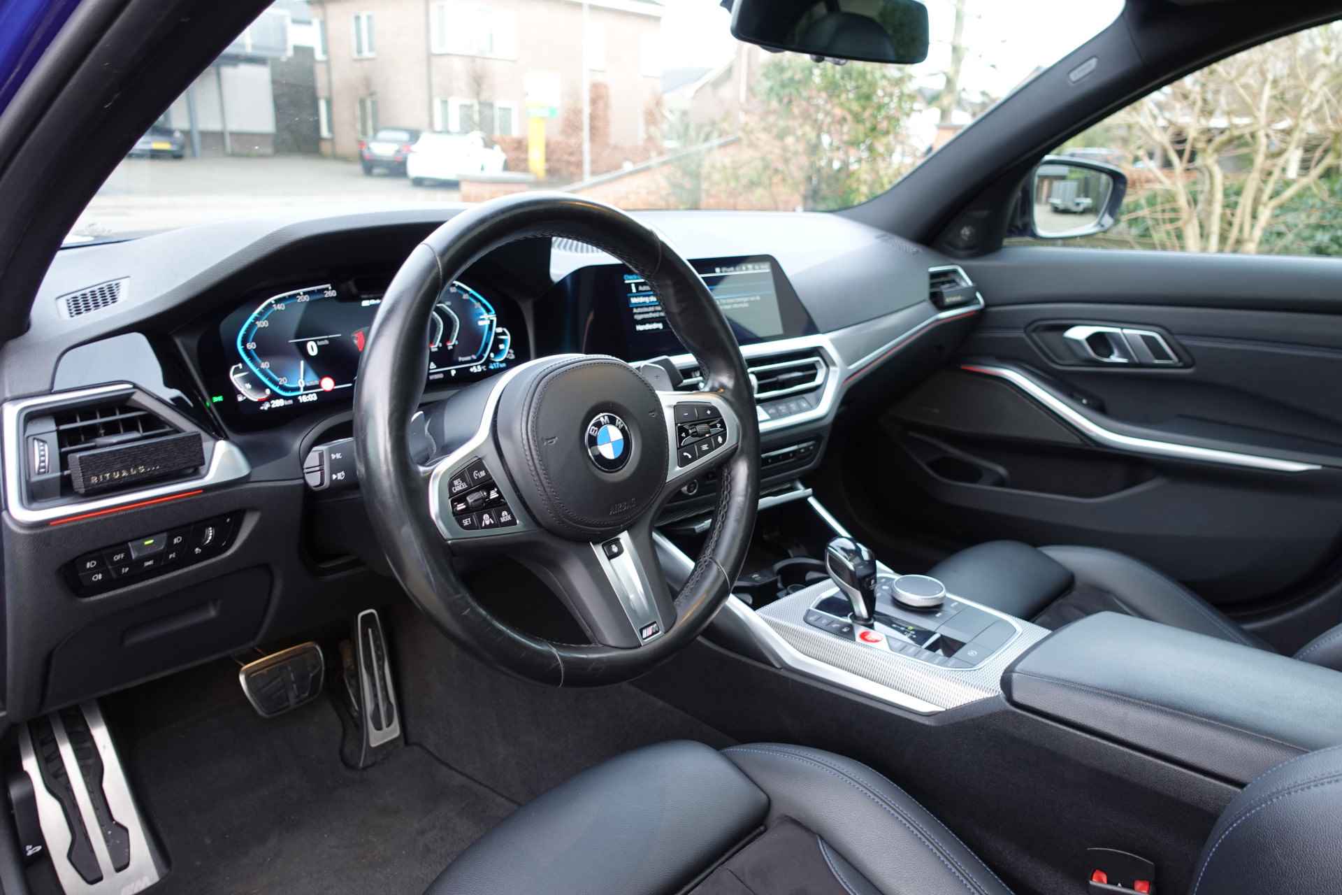 BMW 3-serie 330e High Executive | M-Sport | Adaptive Cruise |Schuifdak | Laser koplampen | 360 Camera | H&K | Autopilot | HUD | - 46/81