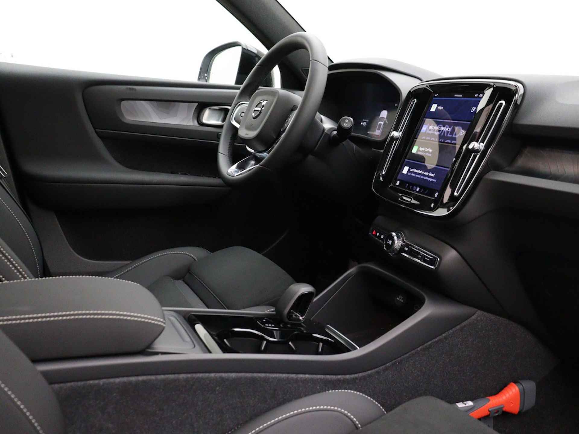 Volvo XC40 SINGLE MOTOR (EXTENDED) ULTIMATE DARK 20INCH GETINT GLAS HARMAN - 38/38