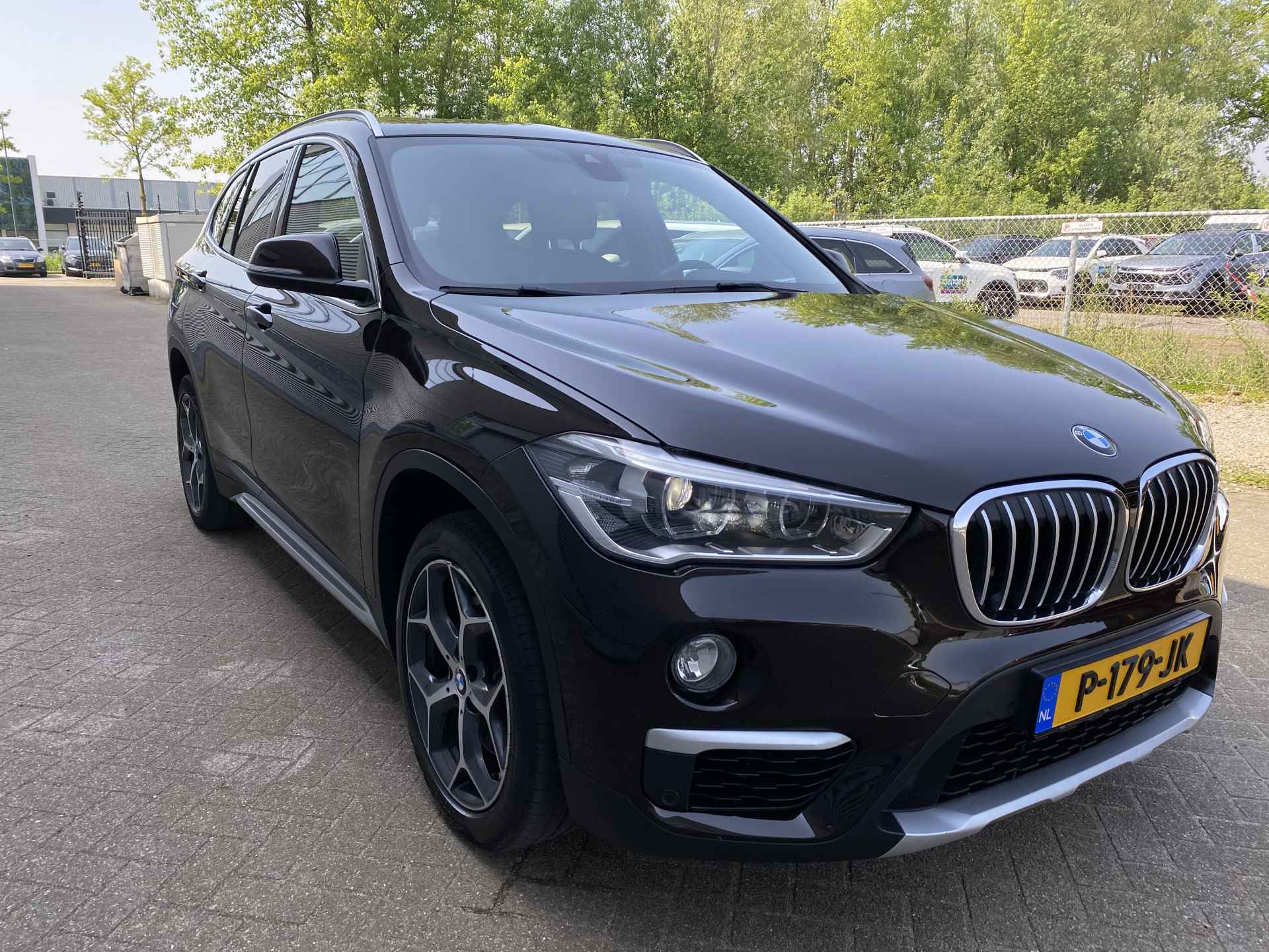 BMW X1 sDrive20i High Executive | Elektrische stoel | Camera Info Bas: 0492-588982 - 5/29