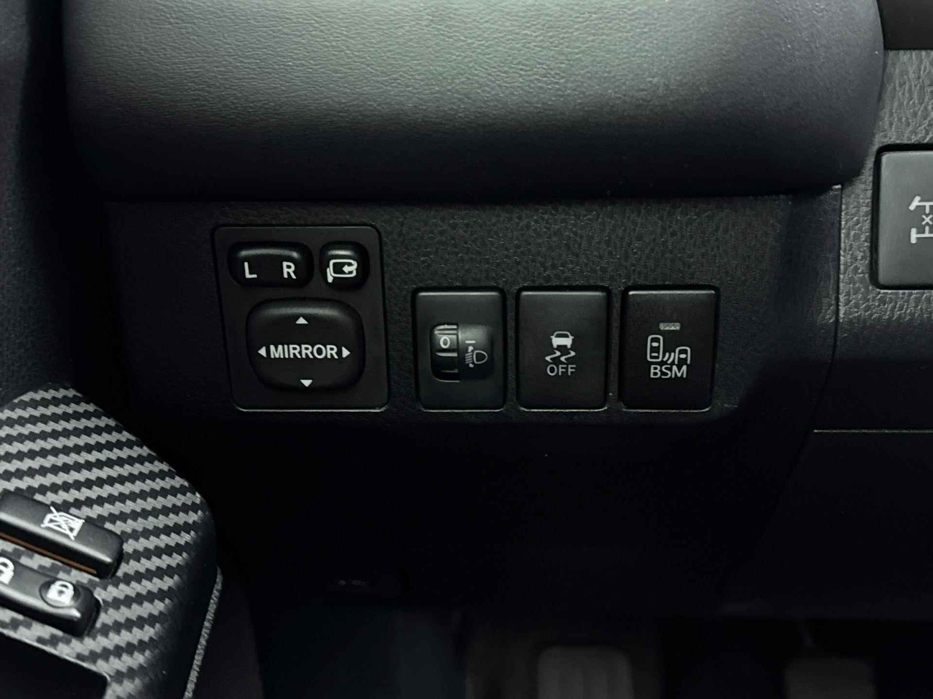 Toyota RAV4 2.0 DYNAMIC 4WD | TREKHAAK | LEDER | 17'' LMVELGEN | NAVI | CLIMA | CRUISE | CAMERA | STOELVERWARMING | - 29/33