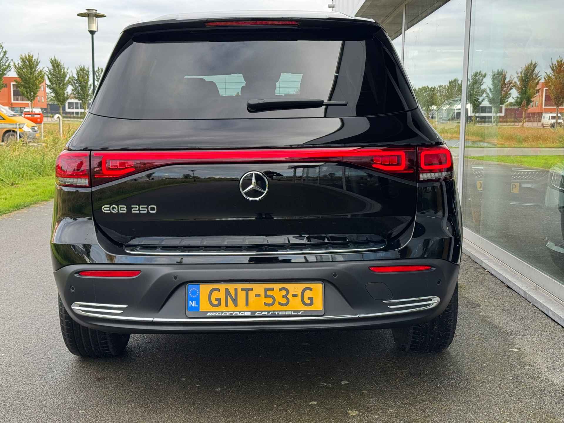 Mercedes-Benz EQB 250 Progressive automaat , Distronic , achteruitrijcamera , stuurverwarming - 8/35