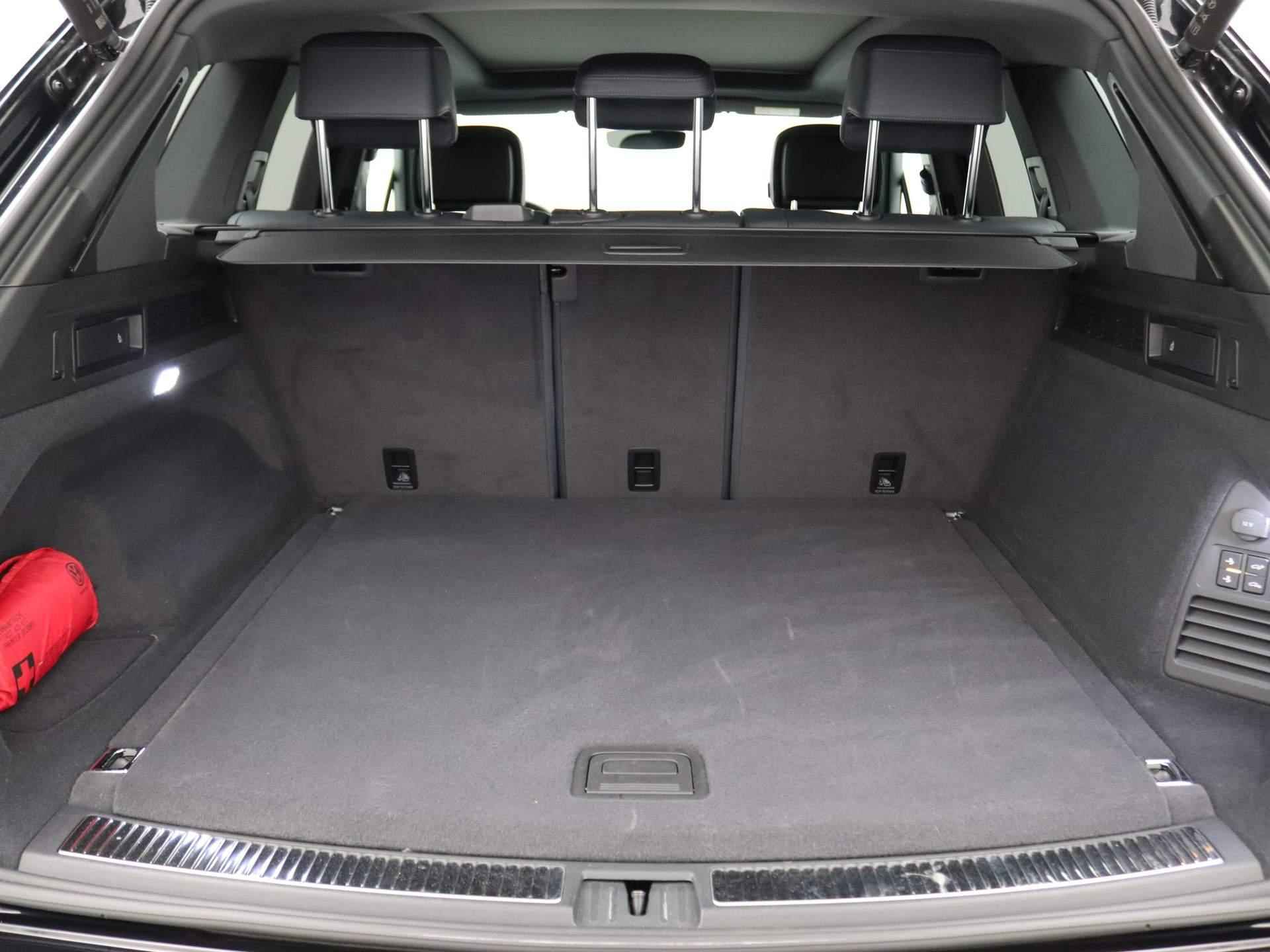 Volkswagen Touareg 3.0 TSi eHybrid Elegance 4MOTION 340PK DSG Panoramadak, trekhaak, 360 gr. camera, leder, stoel-verwarming/ventilatie,  luchtvering, head-up, 20" lichtmetaal - 8/57