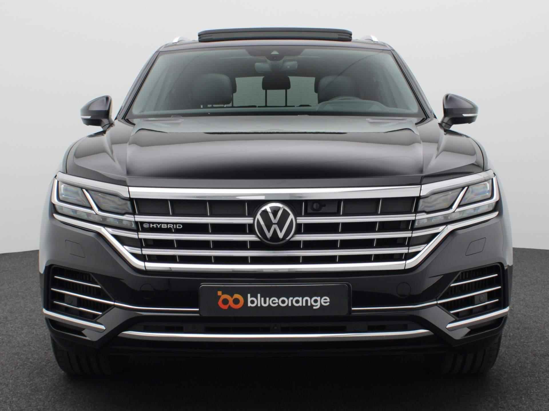 Volkswagen Touareg 3.0 TSi eHybrid Elegance 4MOTION 340PK DSG Panoramadak, trekhaak, 360 gr. camera, leder, stoel-verwarming/ventilatie,  luchtvering, head-up, 20" lichtmetaal - 13/57